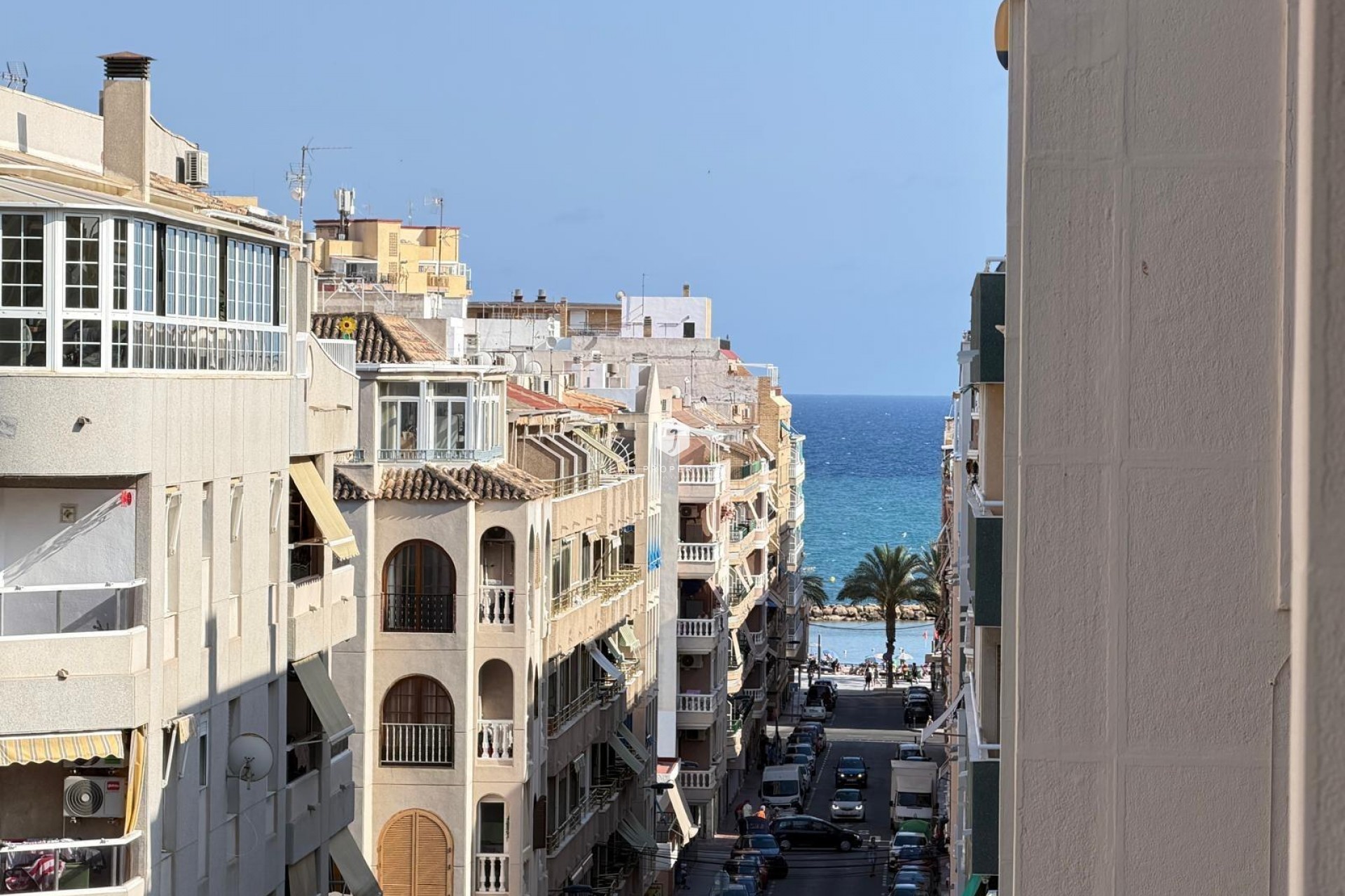 Resale - Apartment / flat -
Torrevieja - Playa del Cura