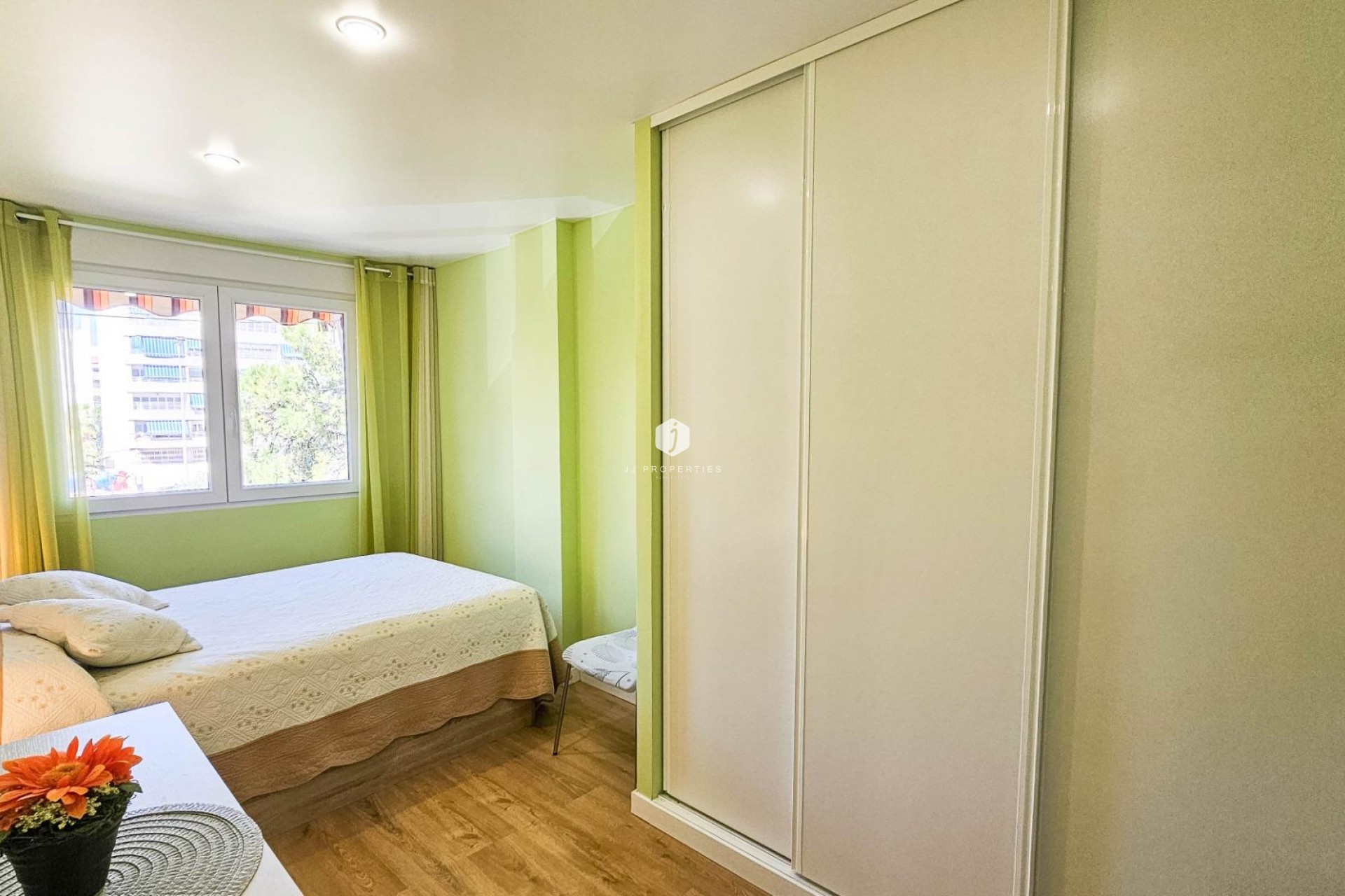 Resale - Apartment / flat -
Torrevieja - Playa del Cura