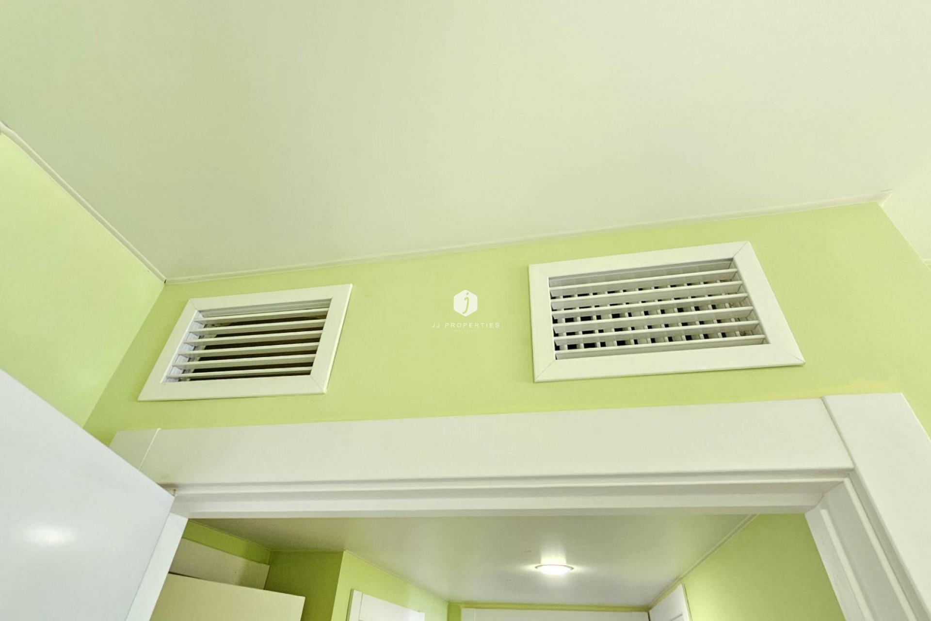 Resale - Apartment / flat -
Torrevieja - Playa del Cura
