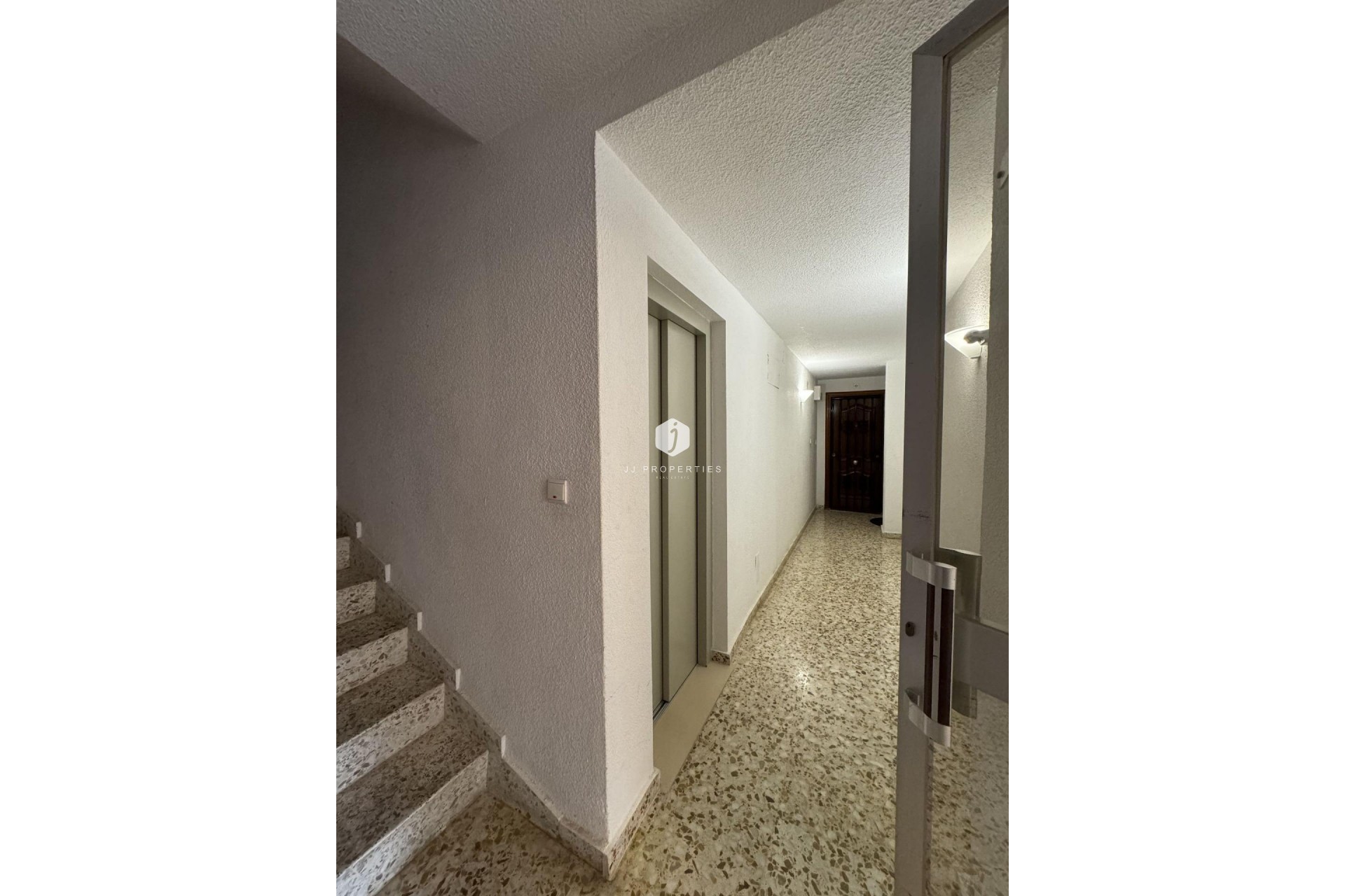 Resale - Apartment / flat -
Torrevieja - Playa del Cura