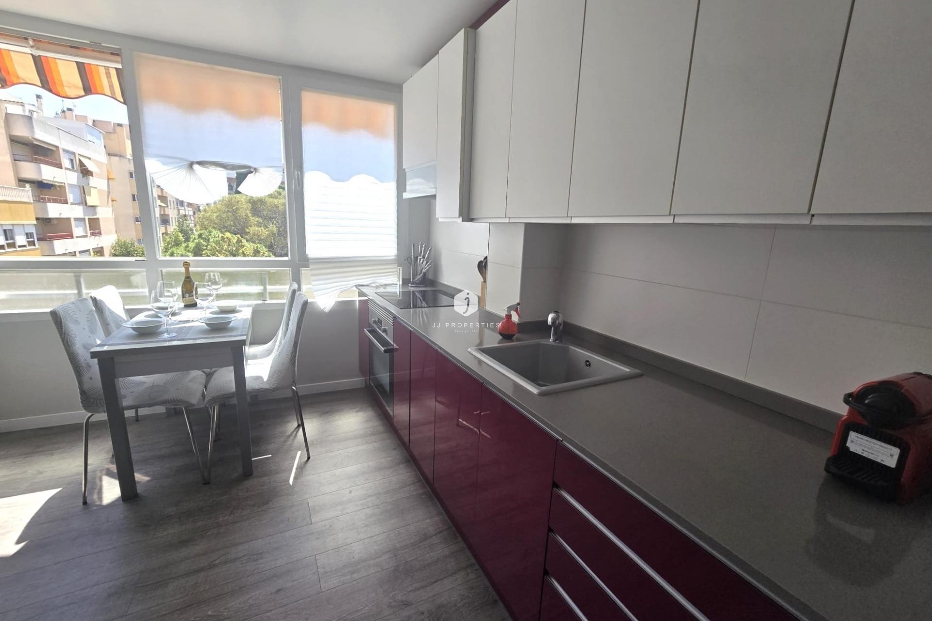 Resale - Apartment / flat -
Torrevieja - Playa del Cura