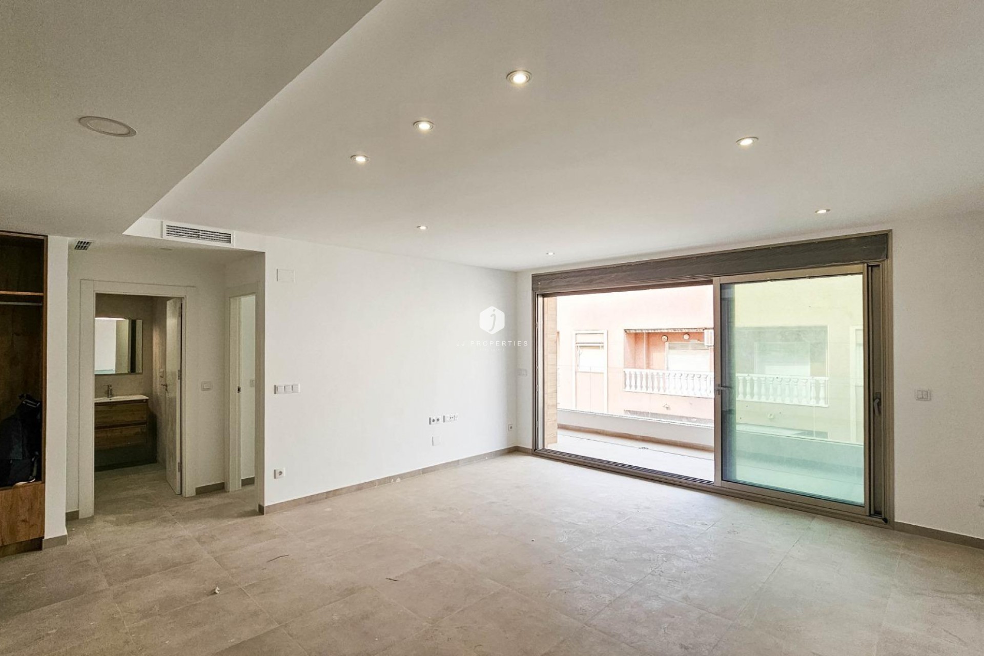 Resale - Apartment / flat -
Torrevieja - Playa del Cura