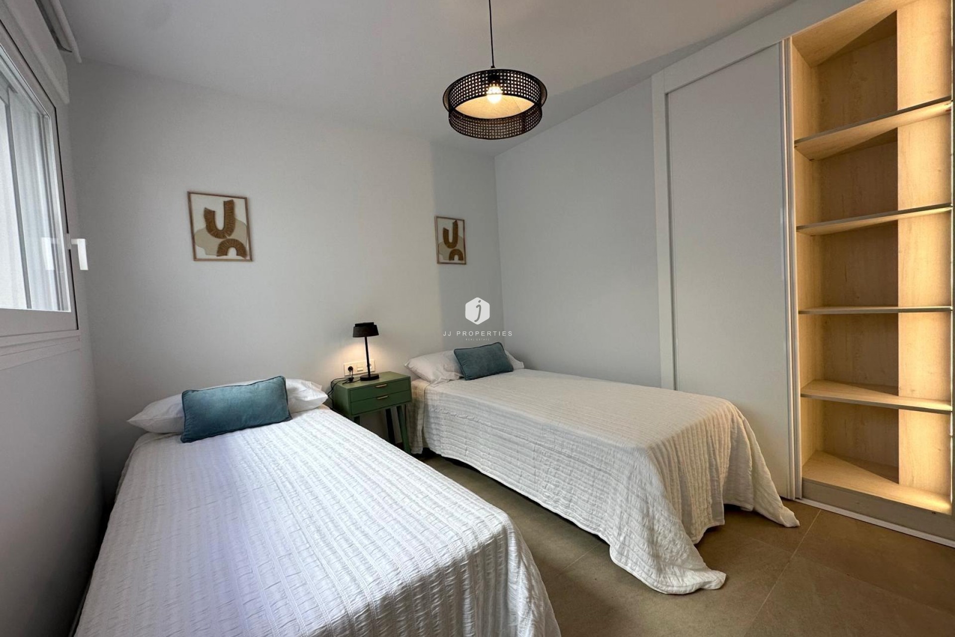 Resale - Apartment / flat -
Torrevieja - Playa del Cura