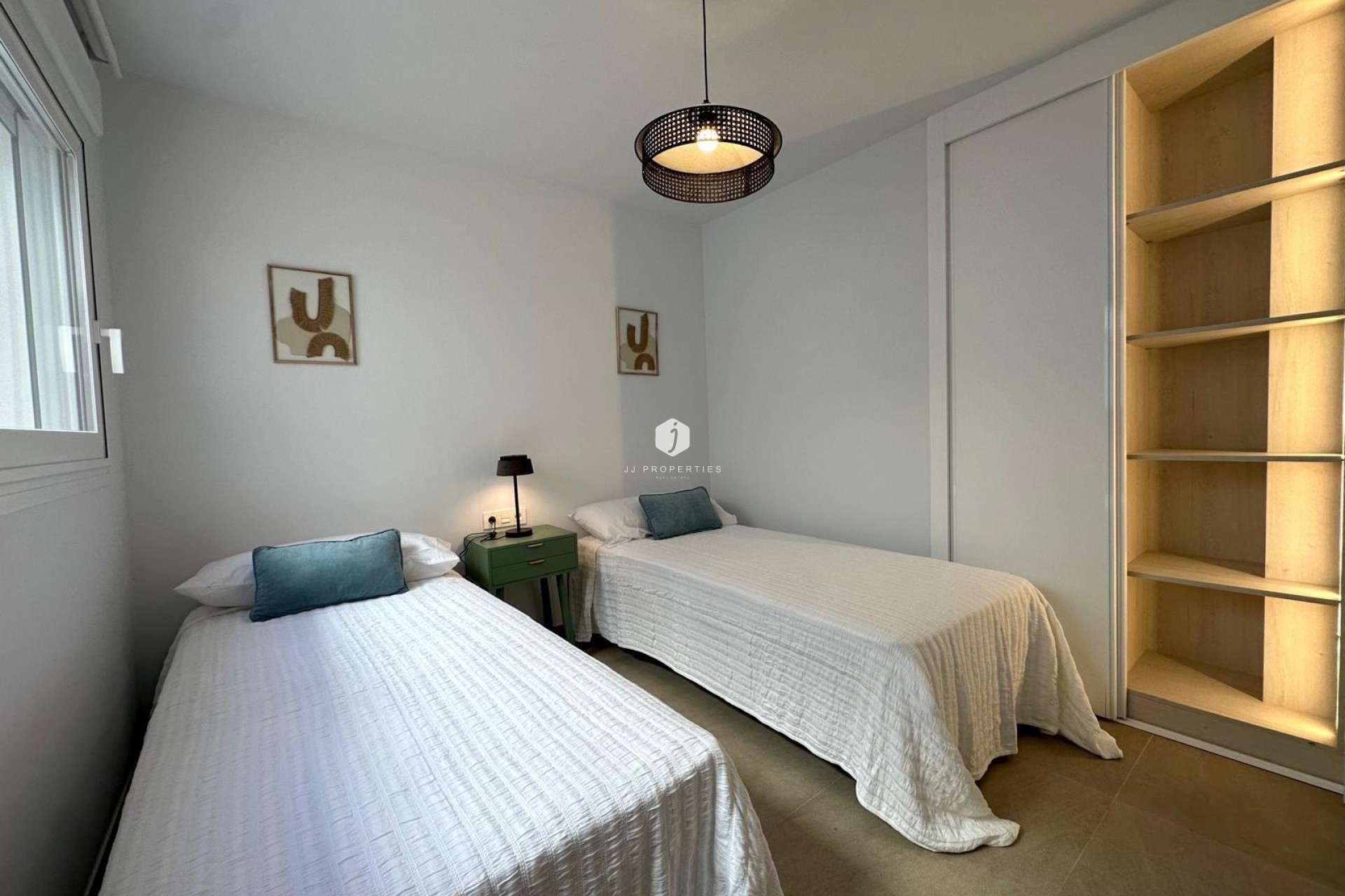 Resale - Apartment / flat -
Torrevieja - Playa del Cura