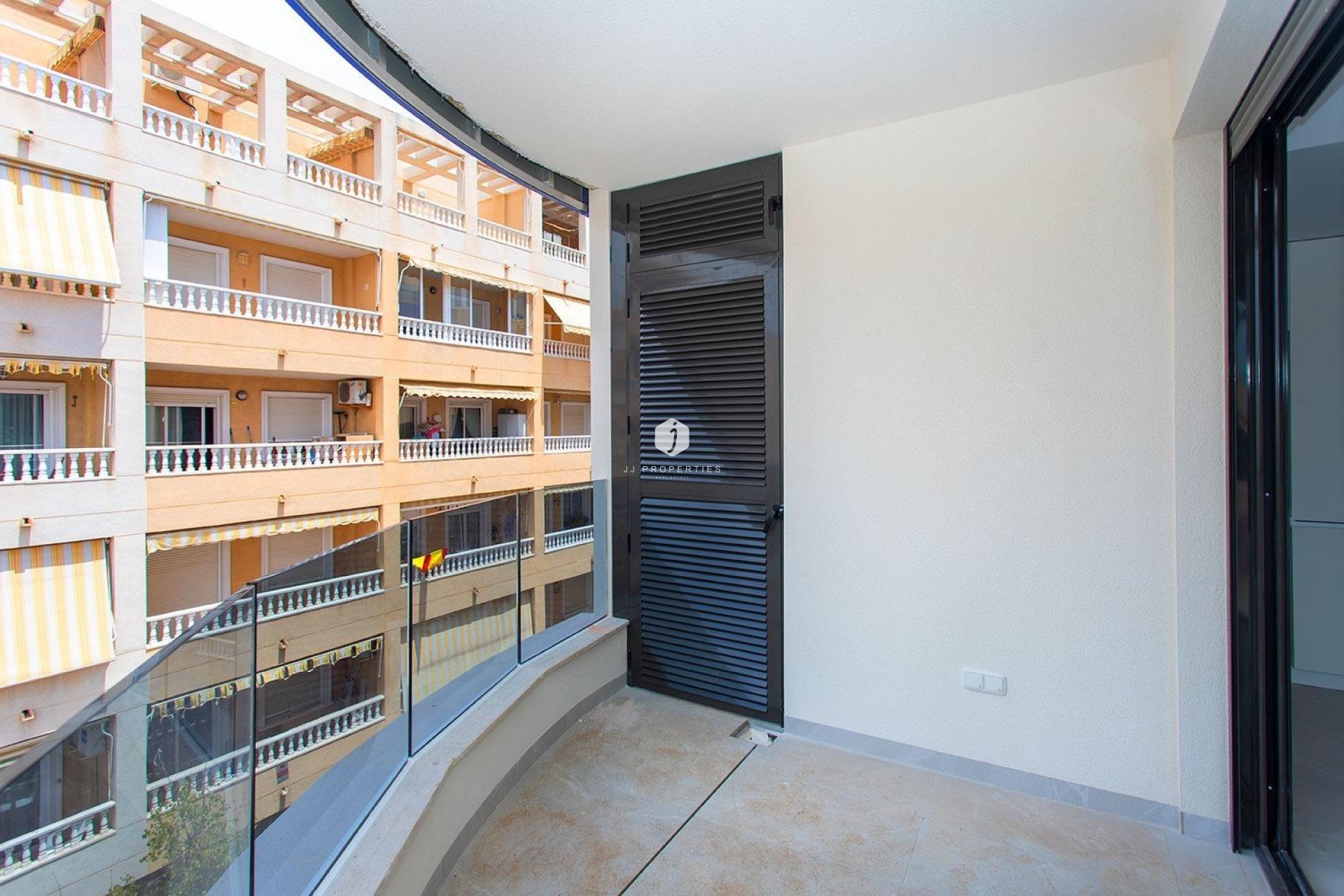 Resale - Apartment / flat -
Torrevieja - Playa del Cura