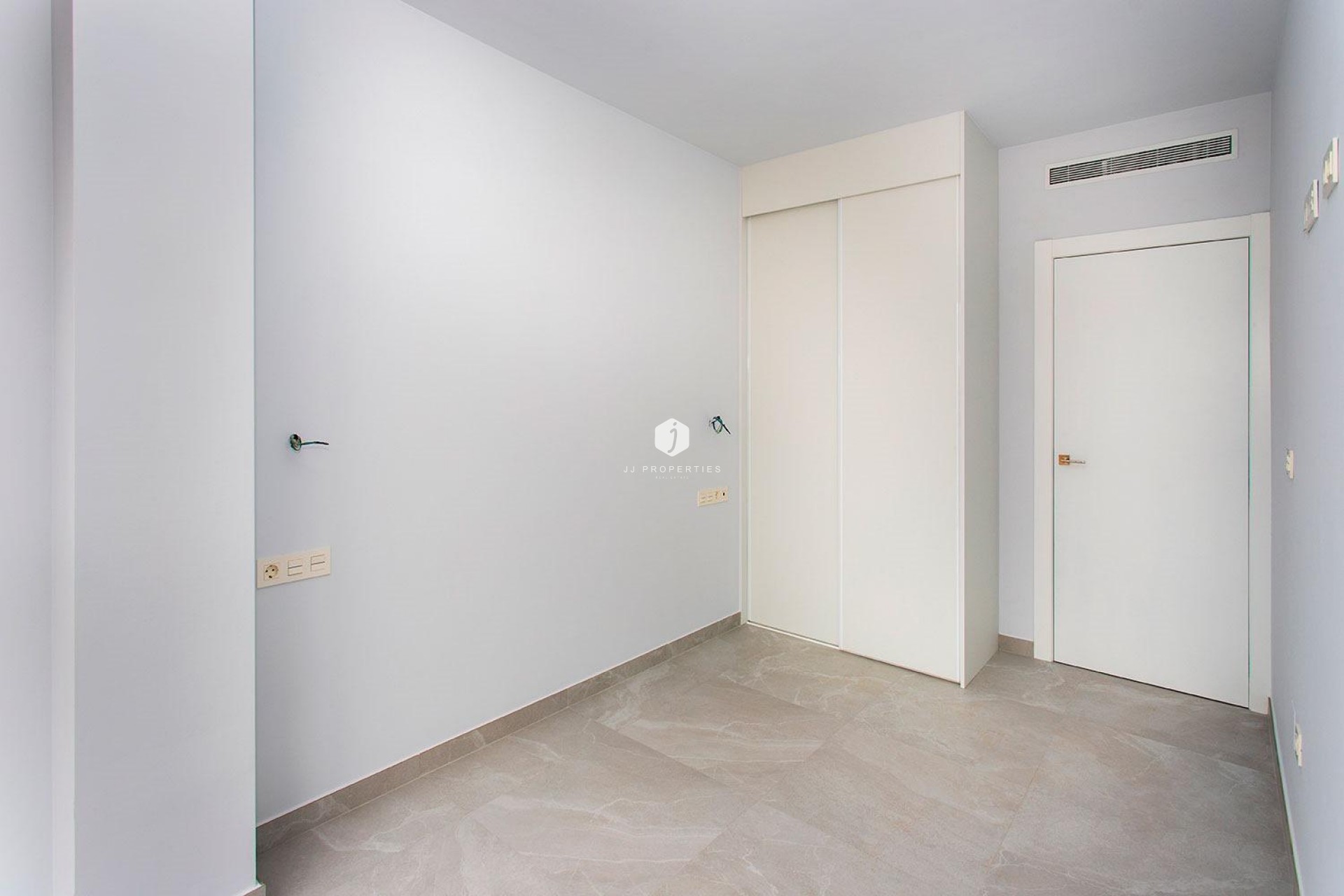 Resale - Apartment / flat -
Torrevieja - Playa del Cura