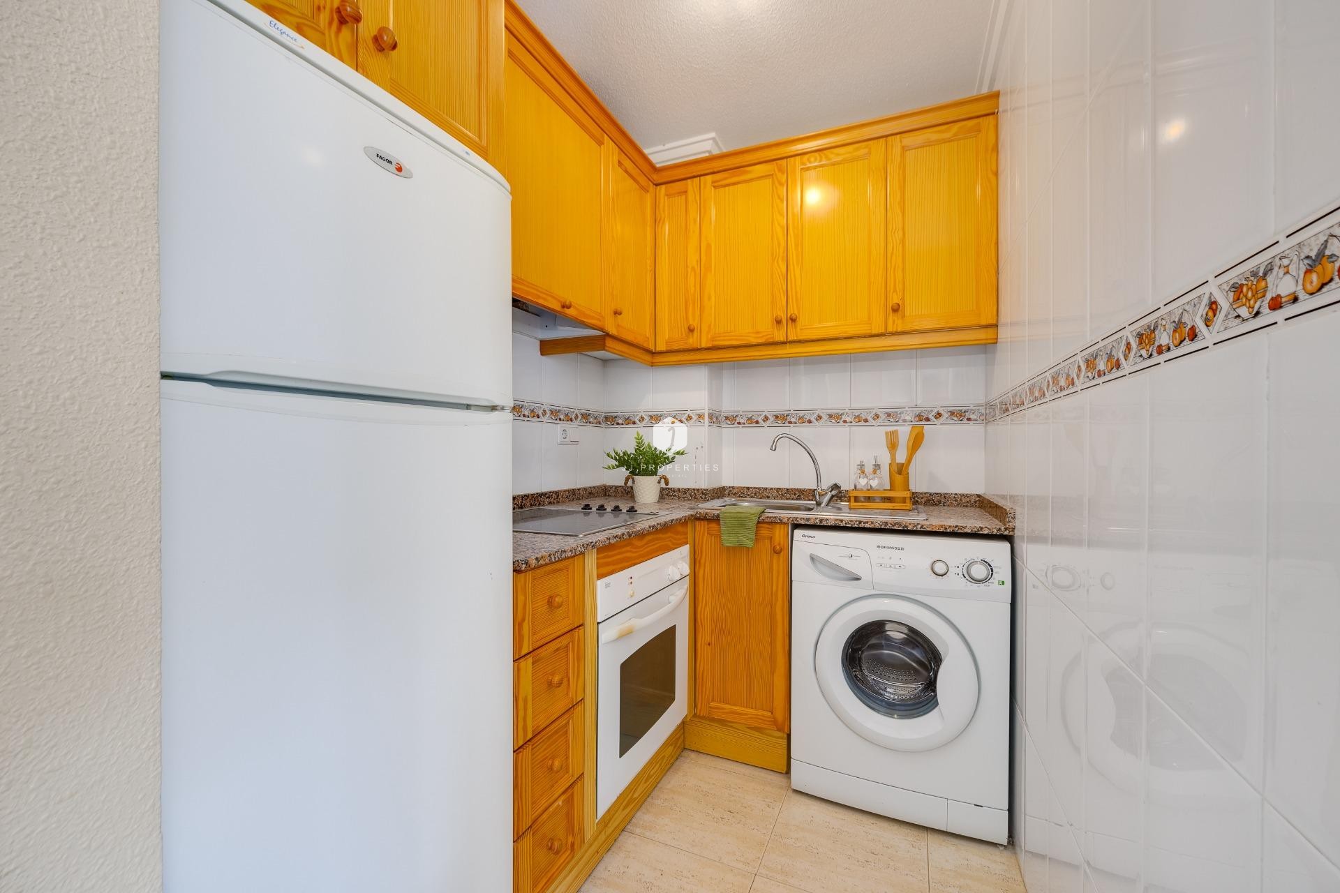 Resale - Apartment / flat -
Torrevieja - Playa del Cura