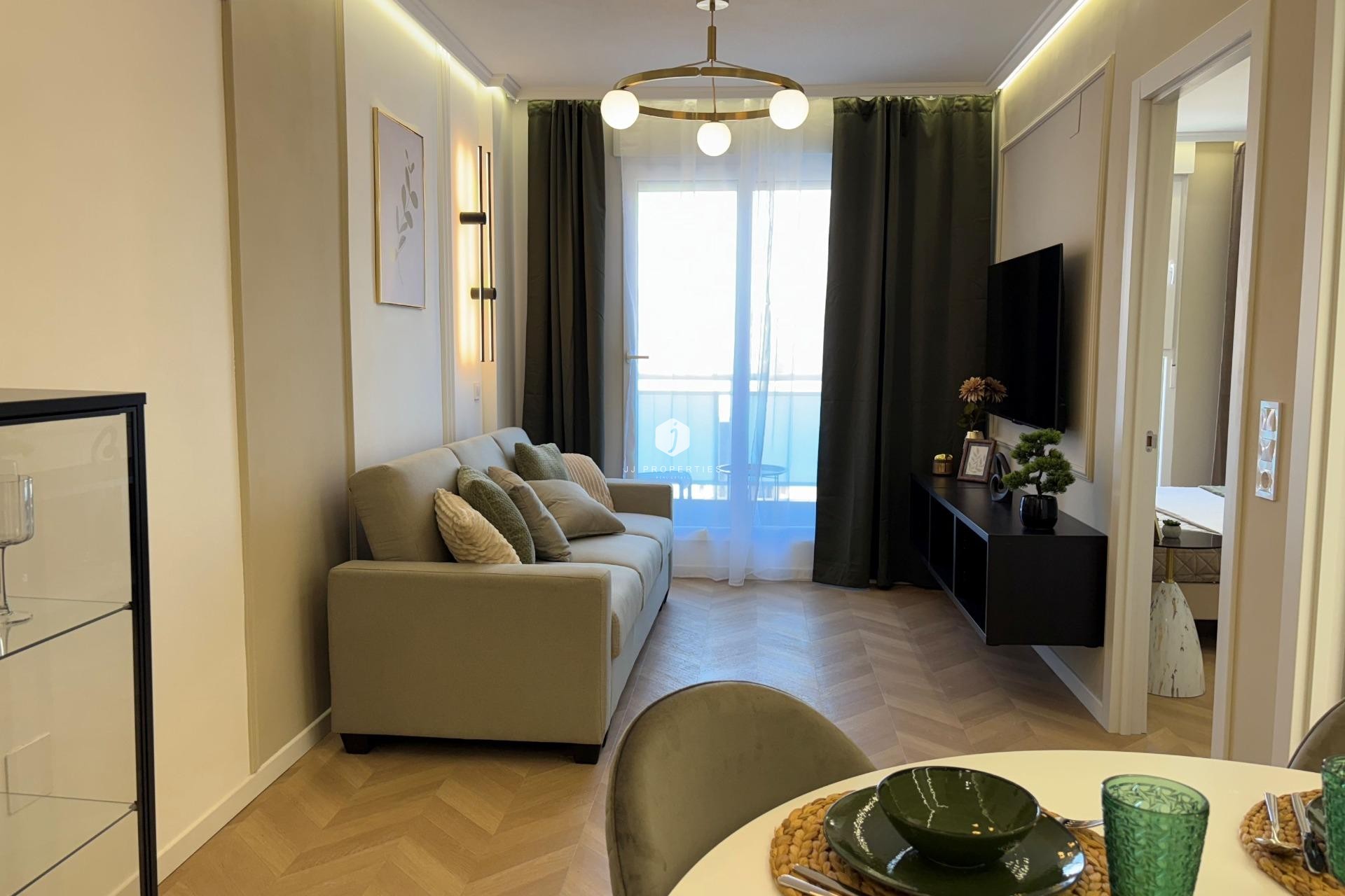Resale - Apartment / flat -
Torrevieja - Playa del Cura