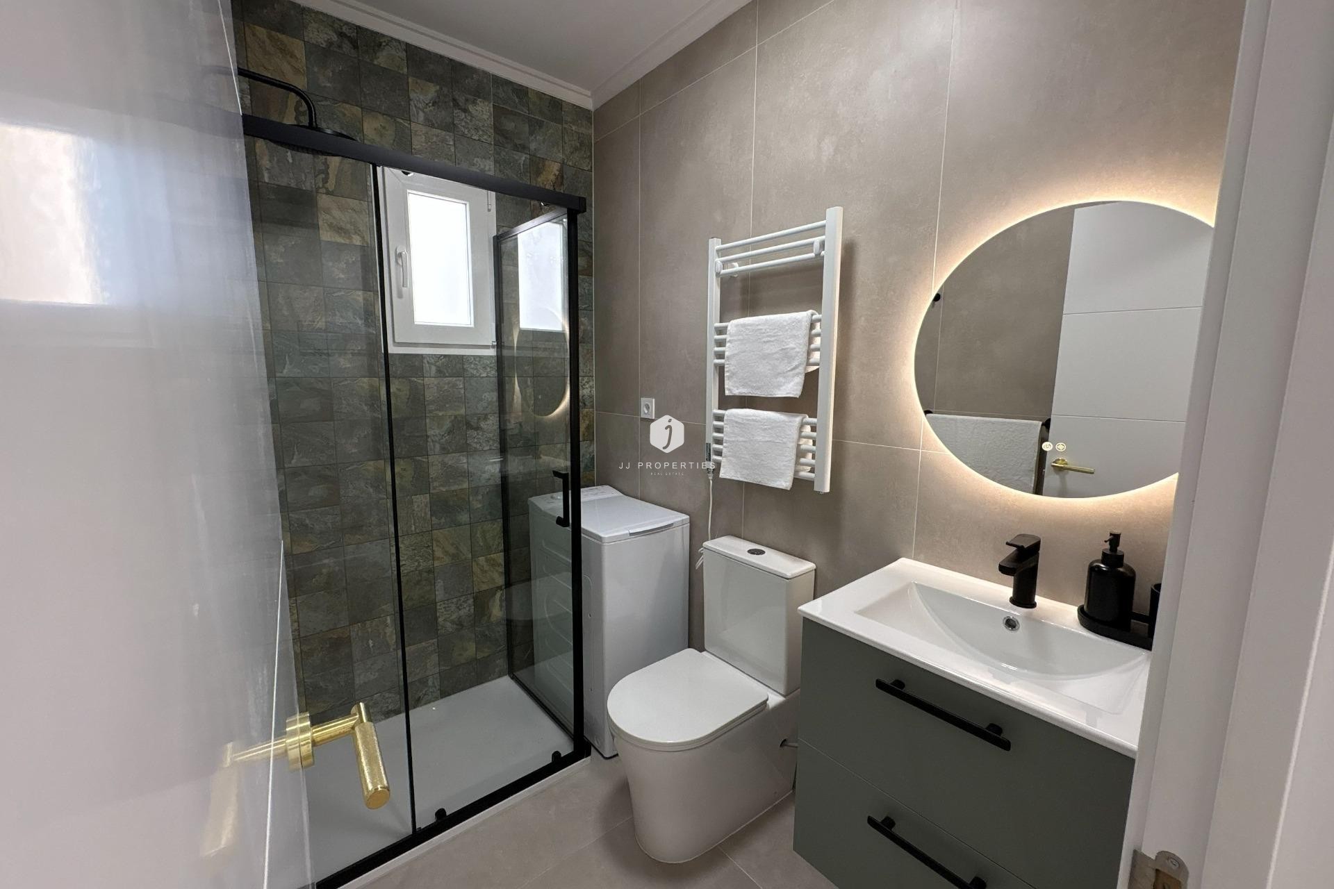 Resale - Apartment / flat -
Torrevieja - Playa del Cura