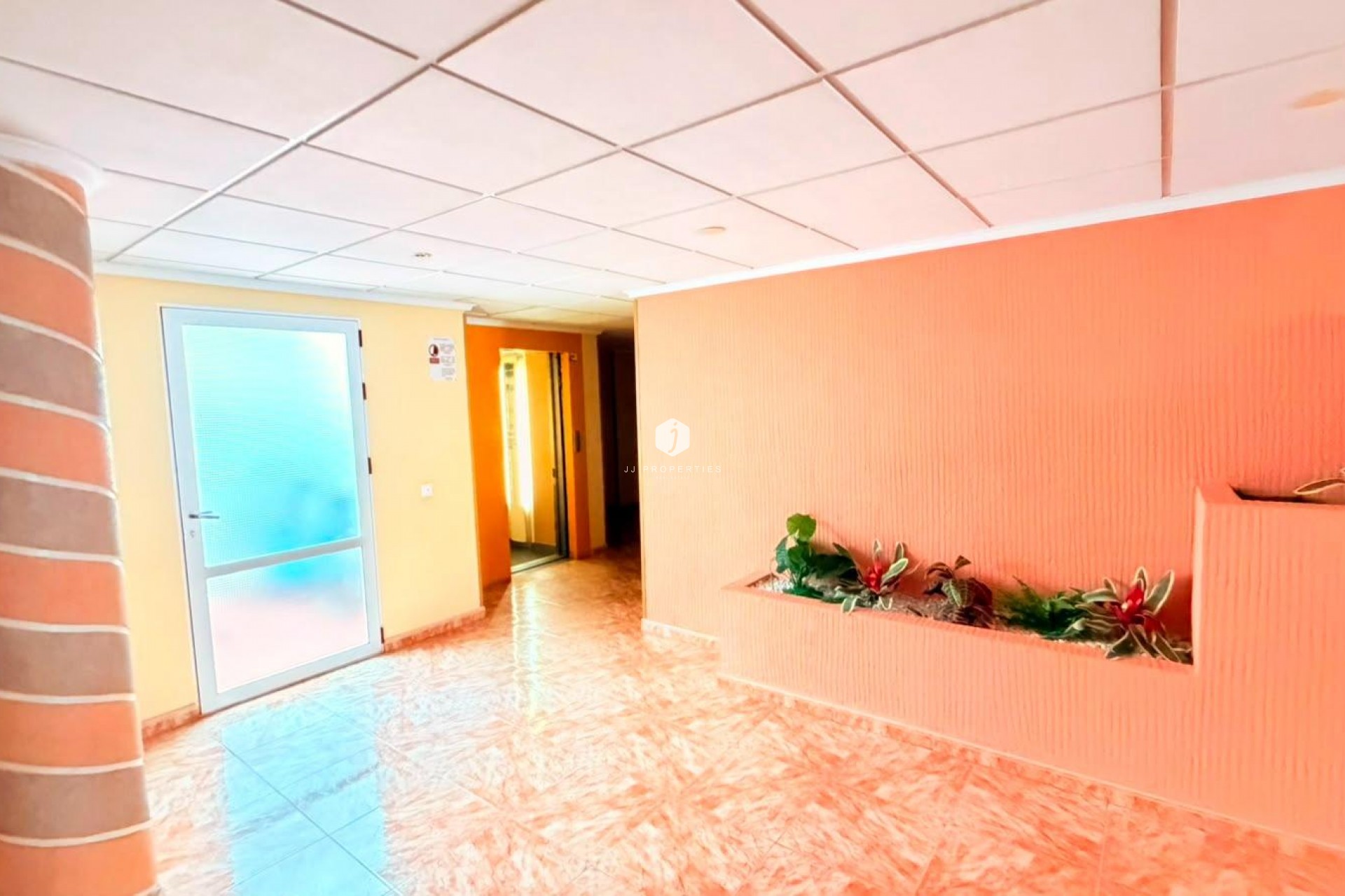 Resale - Apartment / flat -
Torrevieja - Playa del Cura