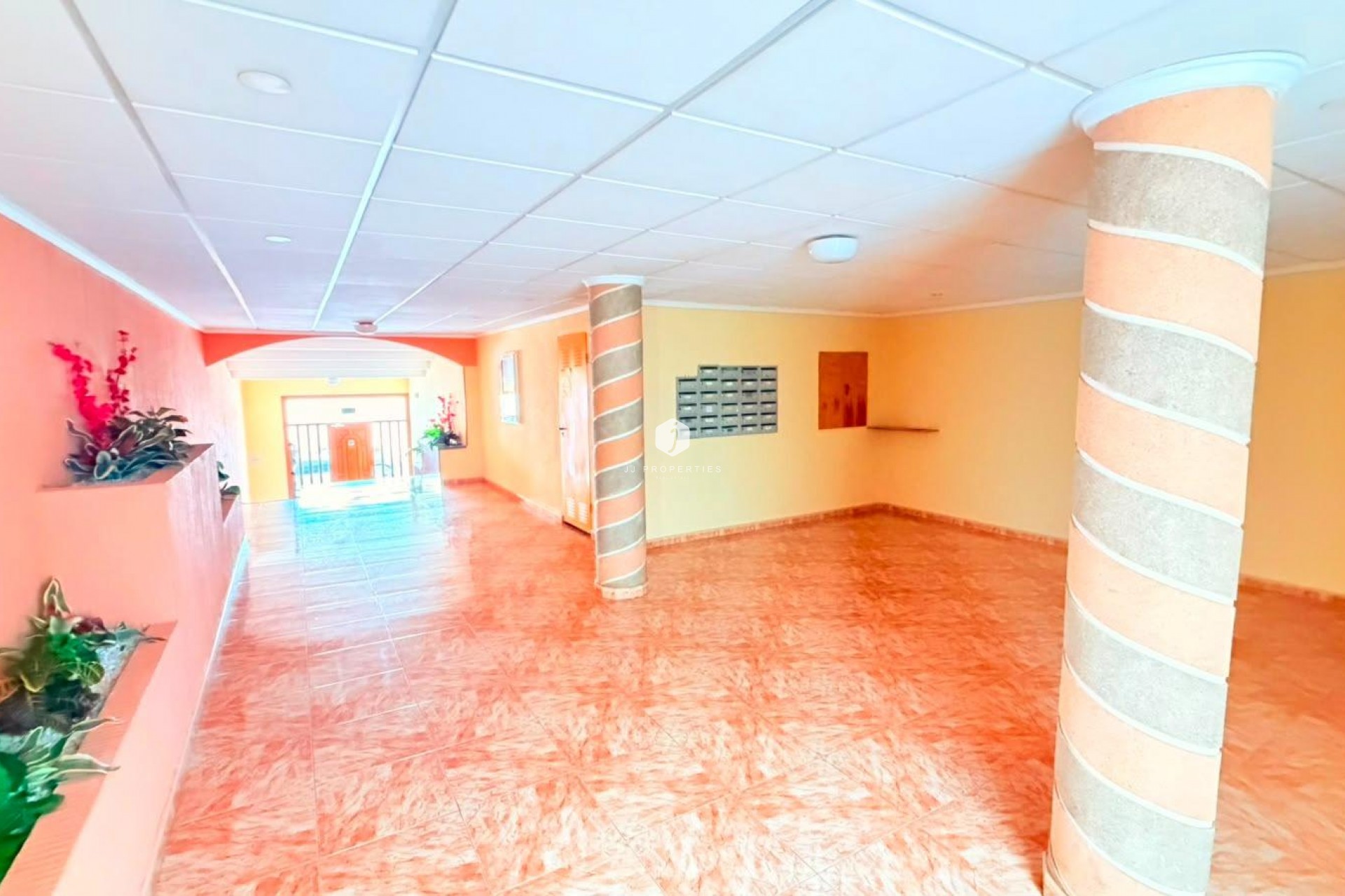 Resale - Apartment / flat -
Torrevieja - Playa del Cura