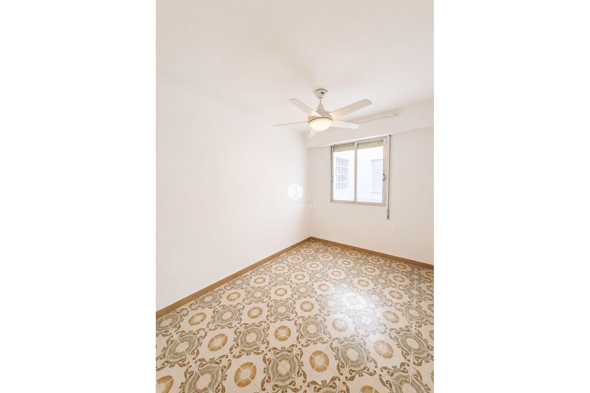 Resale - Apartment / flat -
Torrevieja - Playa del Cura
