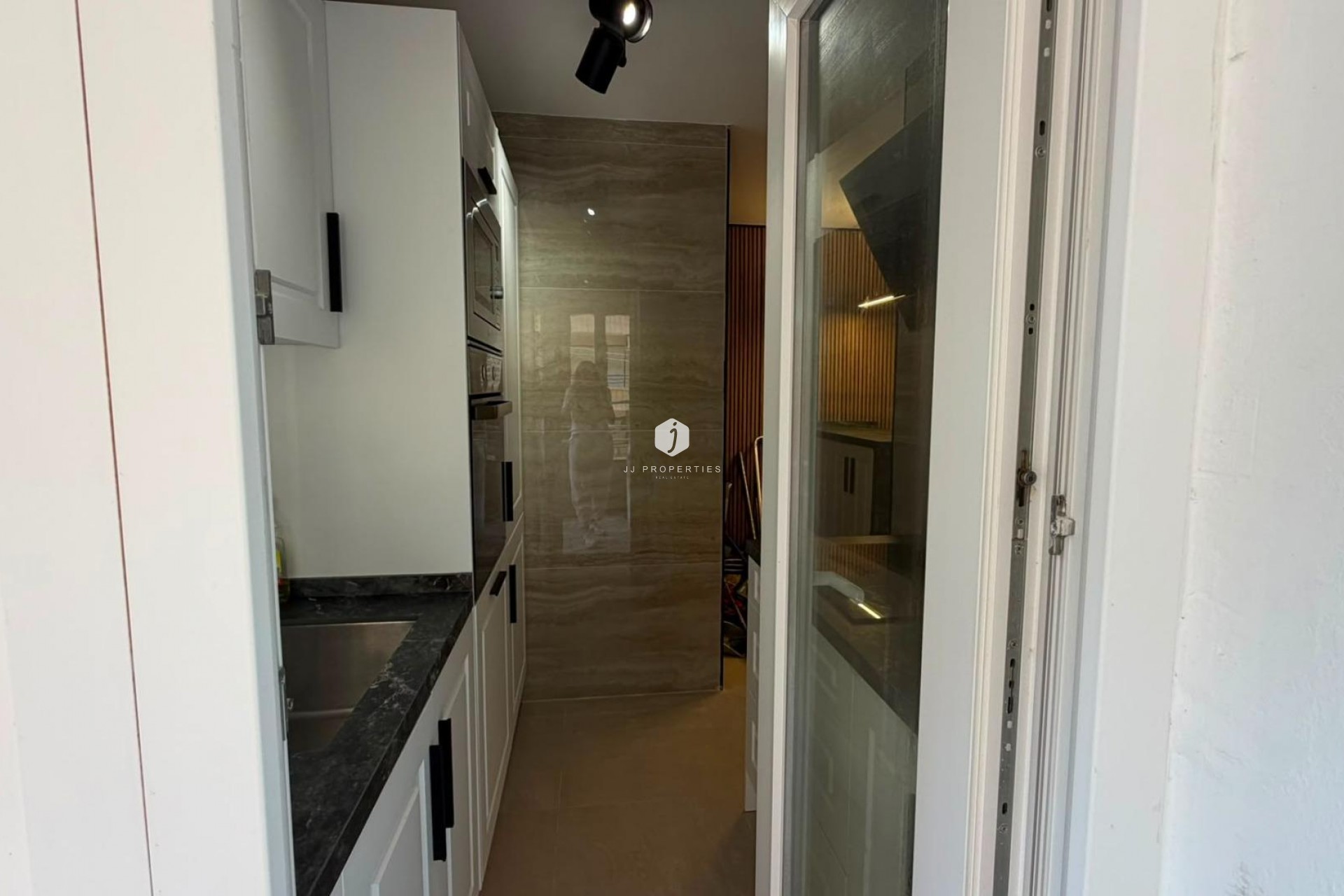 Resale - Apartment / flat -
Torrevieja - Playa del Cura
