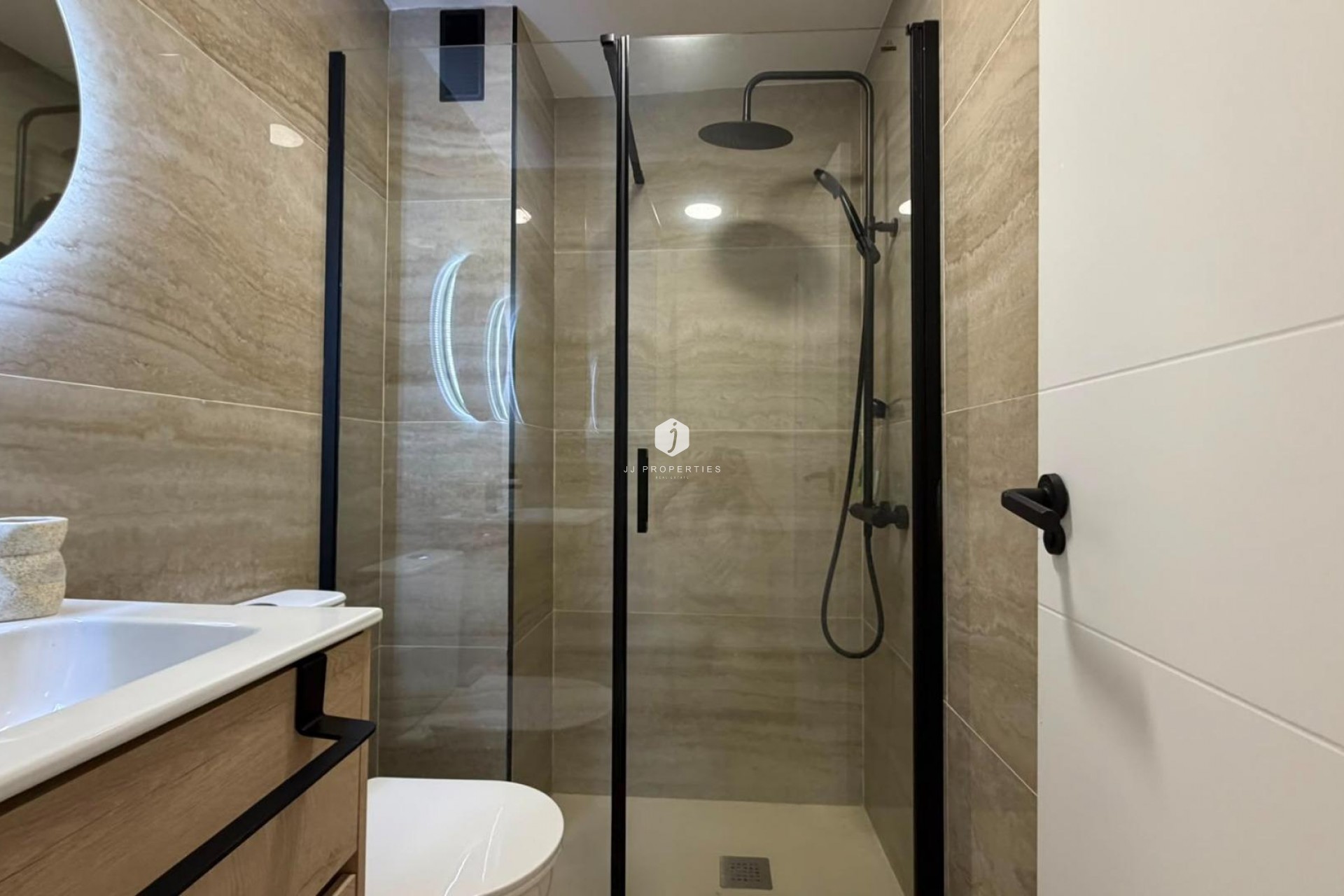Resale - Apartment / flat -
Torrevieja - Playa del Cura