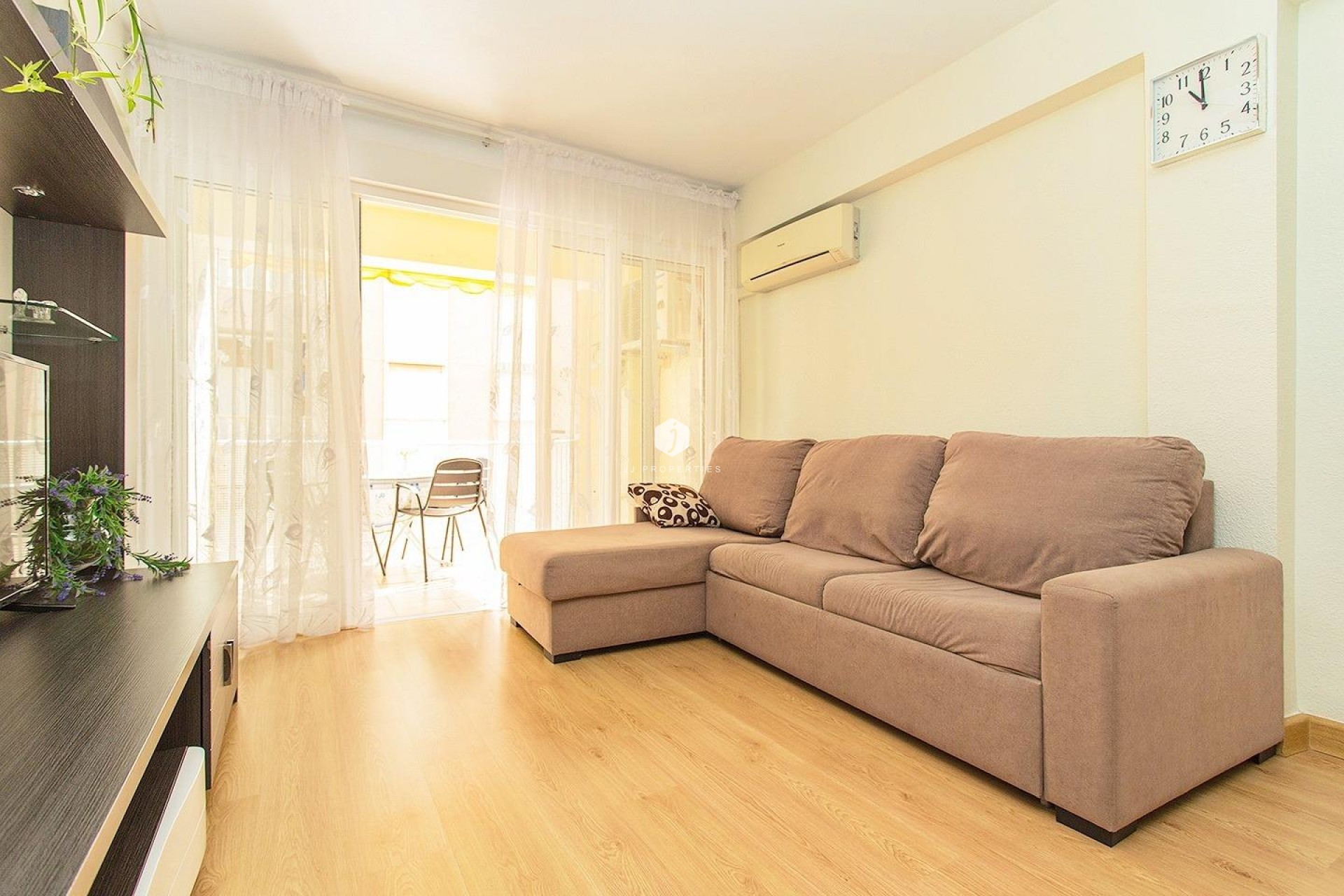 Resale - Apartment / flat -
Torrevieja - Playa del Cura