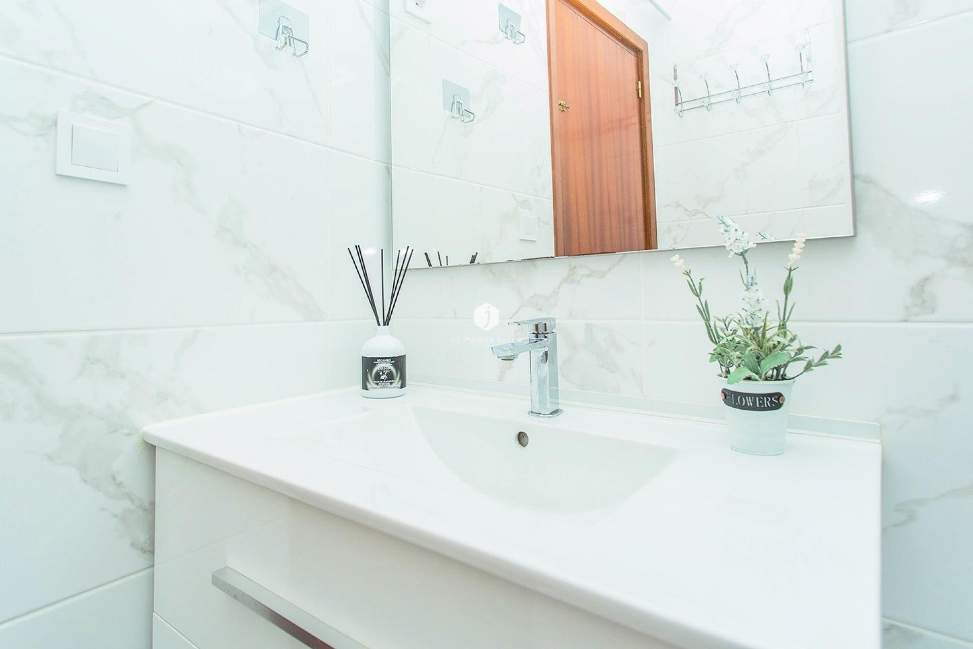 Resale - Apartment / flat -
Torrevieja - Playa del Cura