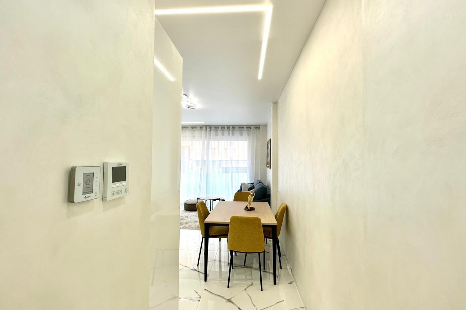 Resale - Apartment / flat -
Torrevieja - Playa del Cura