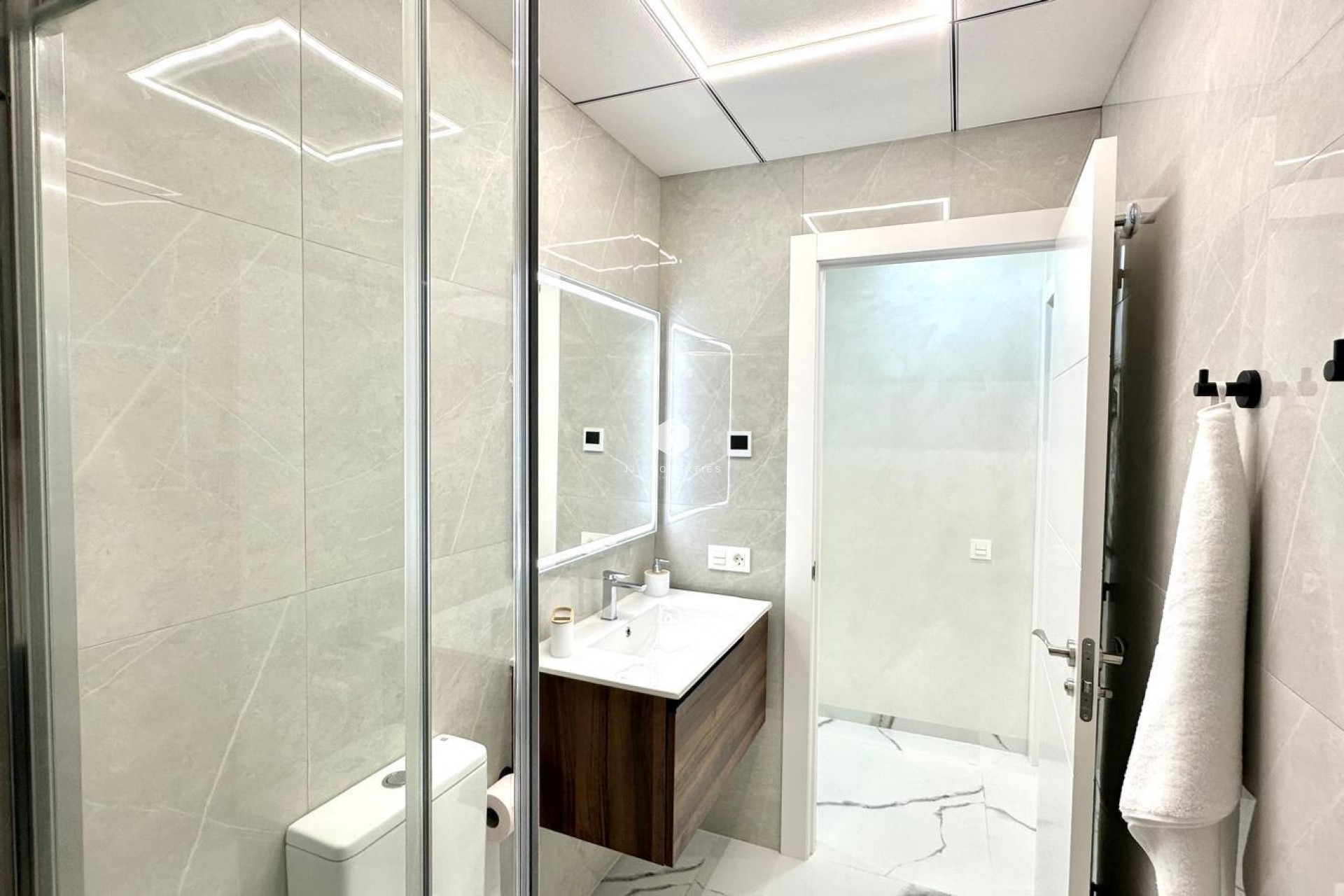 Resale - Apartment / flat -
Torrevieja - Playa del Cura