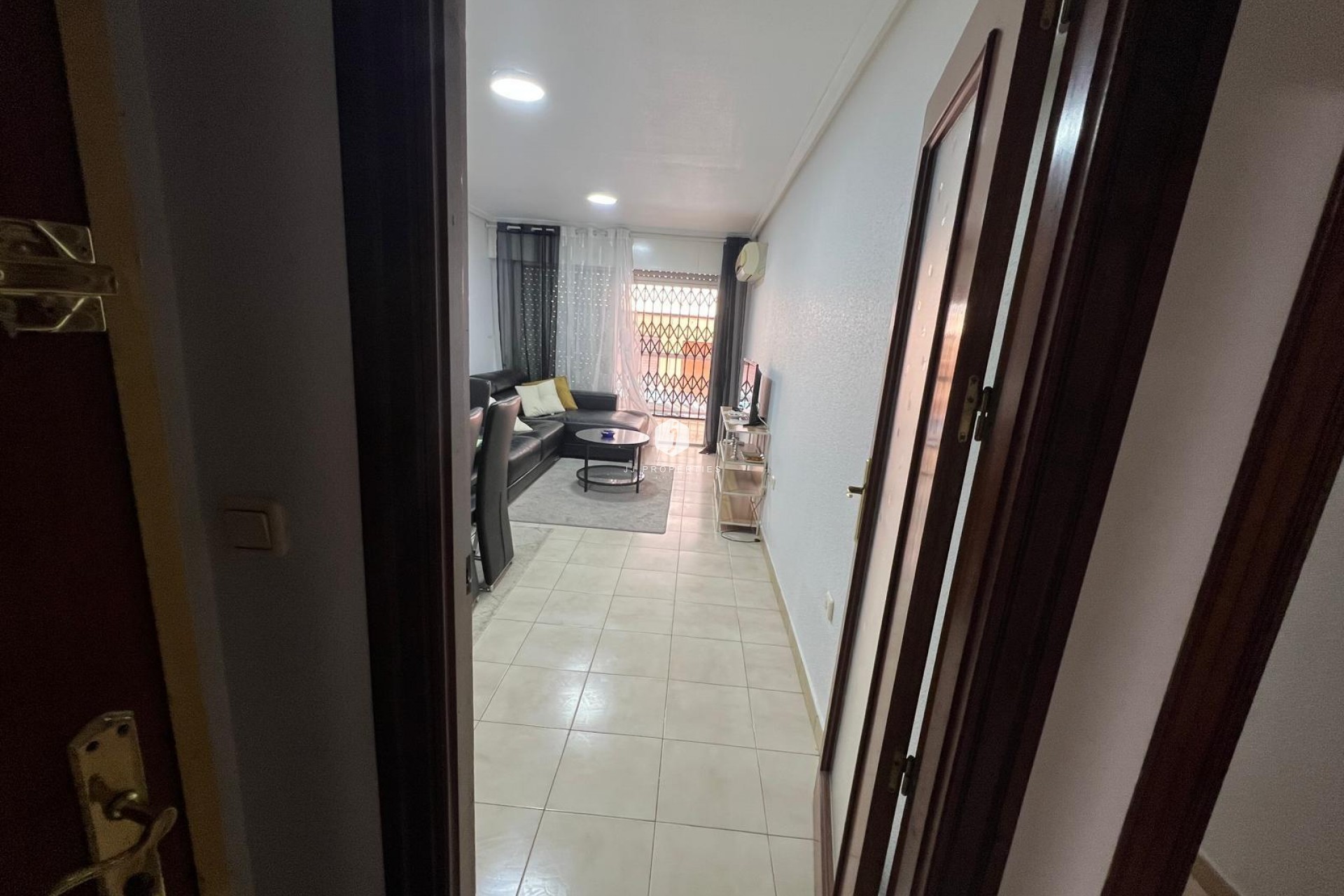 Resale - Apartment / flat -
Torrevieja - Playa del Cura
