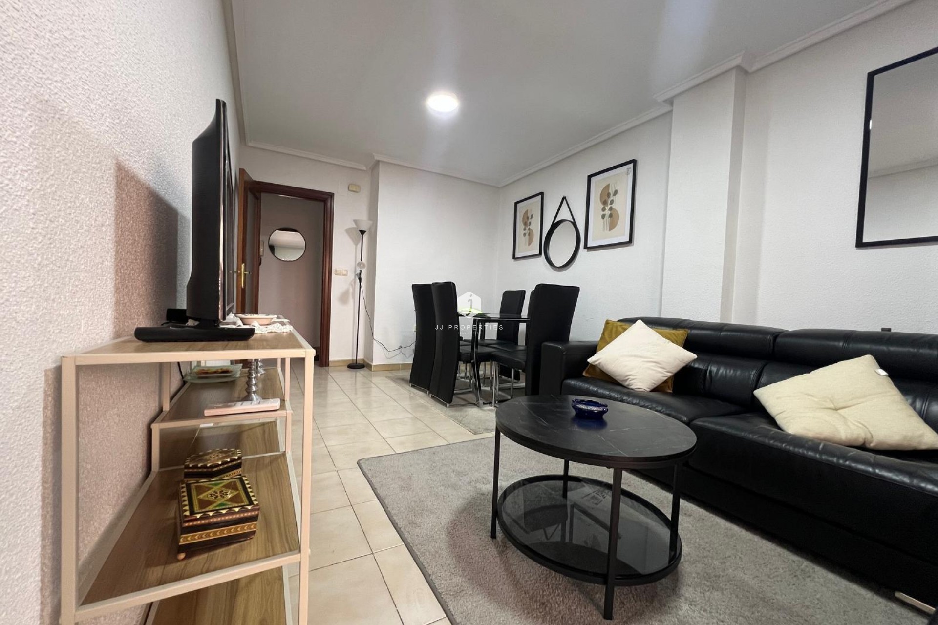Resale - Apartment / flat -
Torrevieja - Playa del Cura
