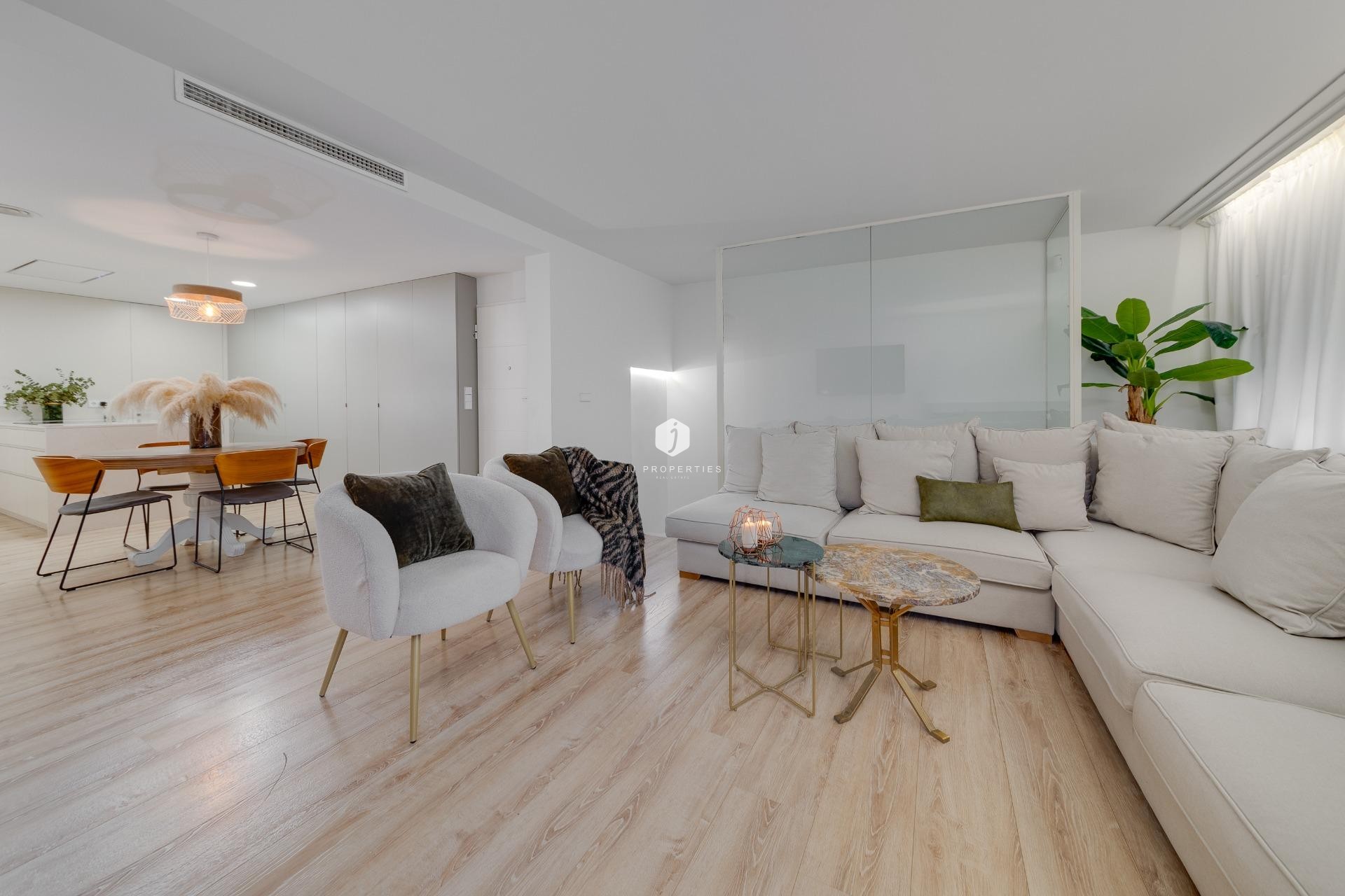 Resale - Apartment / flat -
Torrevieja - Playa del Cura
