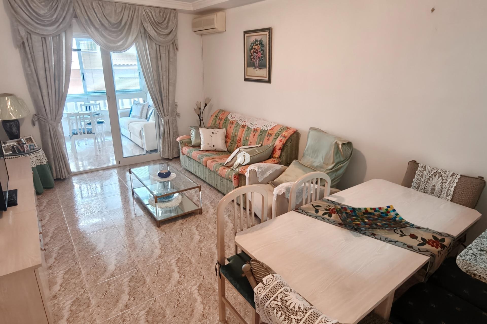 Resale - Apartment / flat -
Torrevieja - Playa del Cura