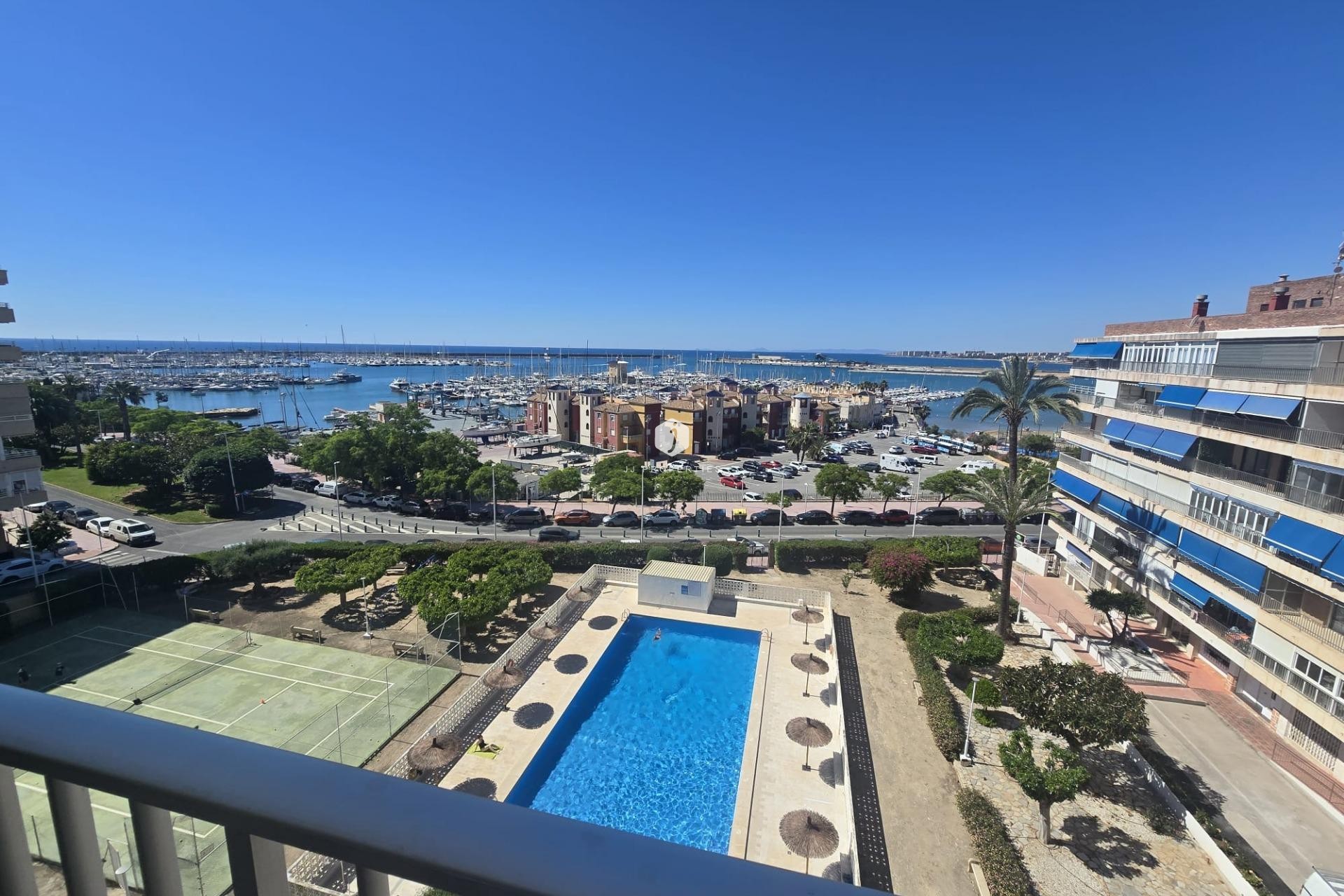 Resale - Apartment / flat -
Torrevieja - Puerto Deportivo Marina Salinas