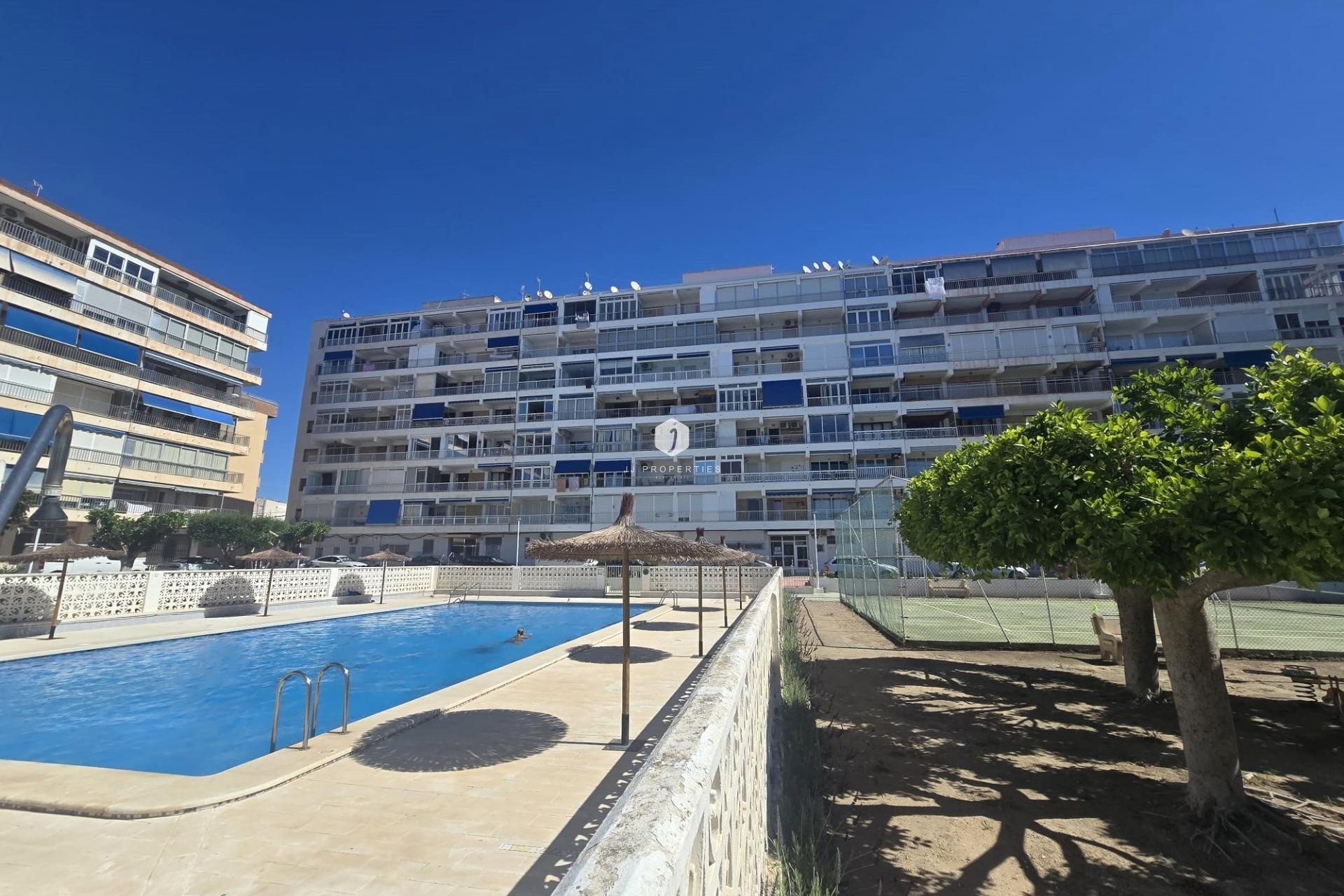 Resale - Apartment / flat -
Torrevieja - Puerto Deportivo Marina Salinas