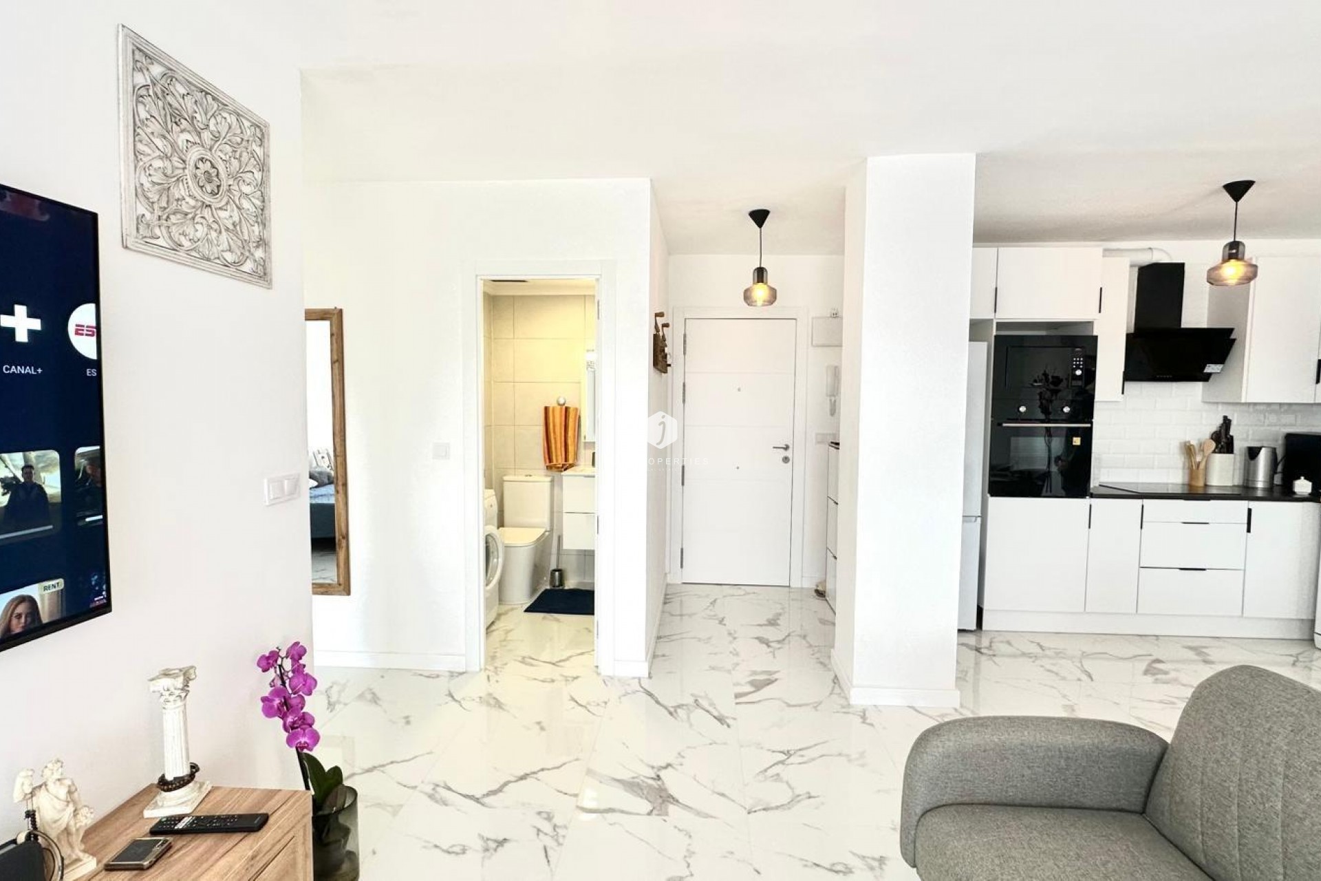 Resale - Apartment / flat -
Torrevieja - Punta prima