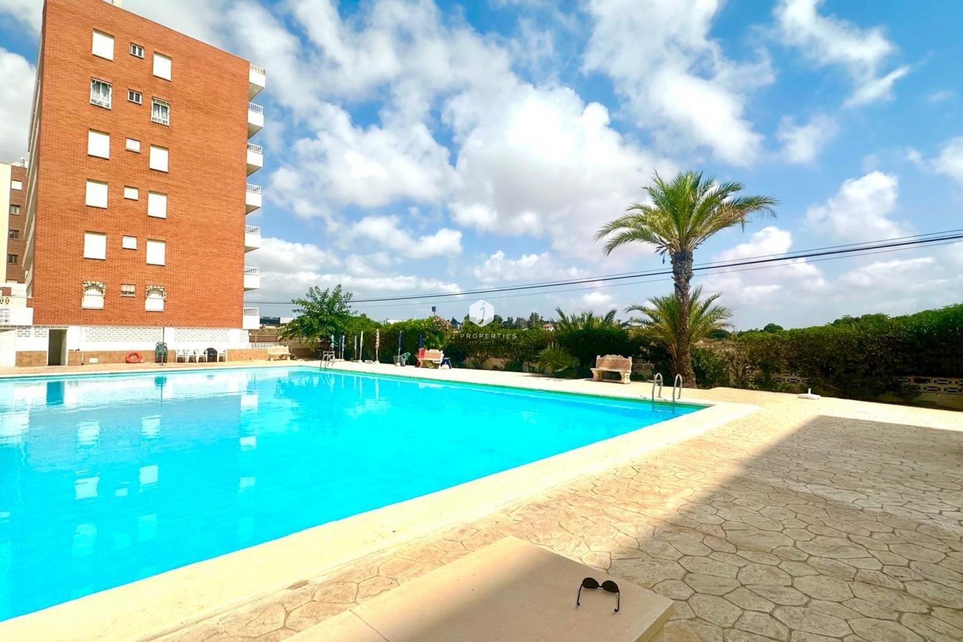 Resale - Apartment / flat -
Torrevieja - Punta prima