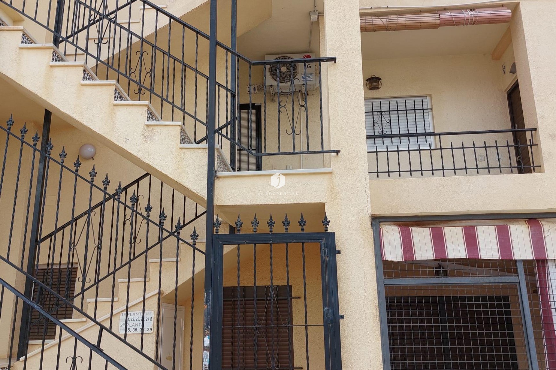 Resale - Apartment / flat -
Torrevieja - Punta prima