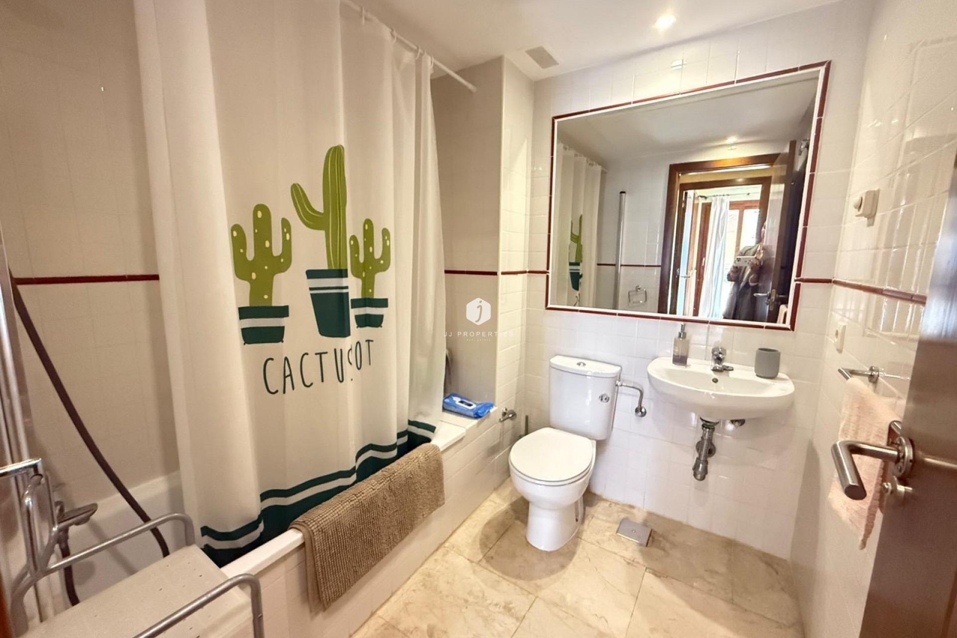 Resale - Apartment / flat -
Torrevieja - Punta prima