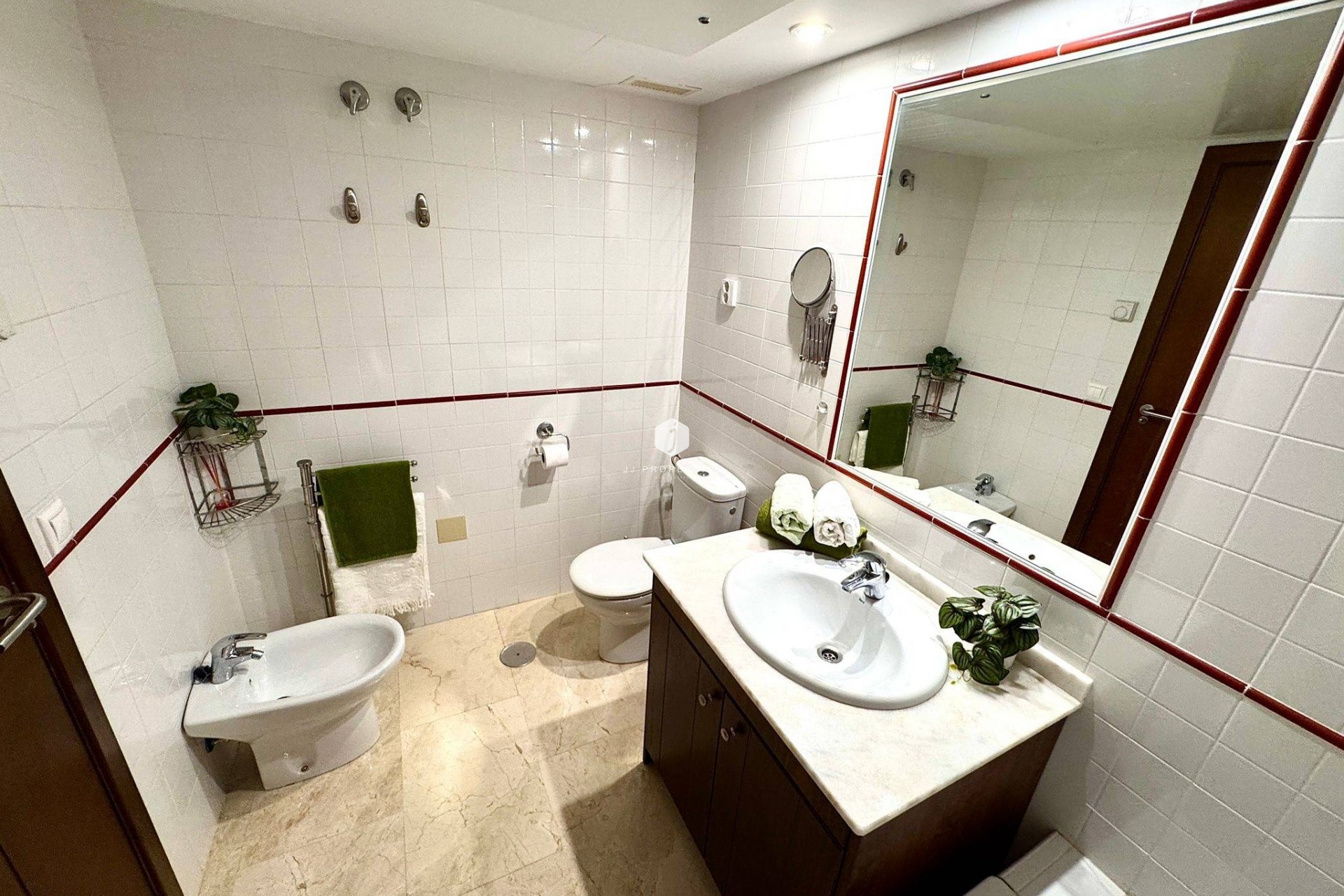 Resale - Apartment / flat -
Torrevieja - Punta prima