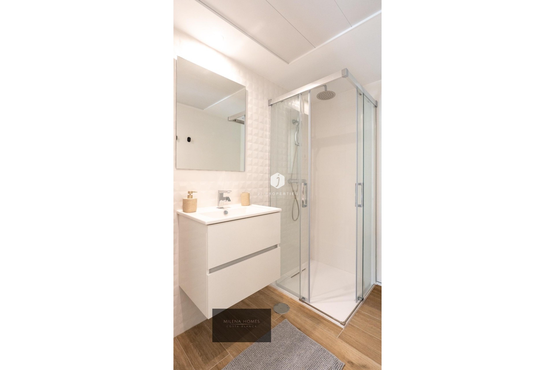 Resale - Apartment / flat -
Torrevieja - Punta prima