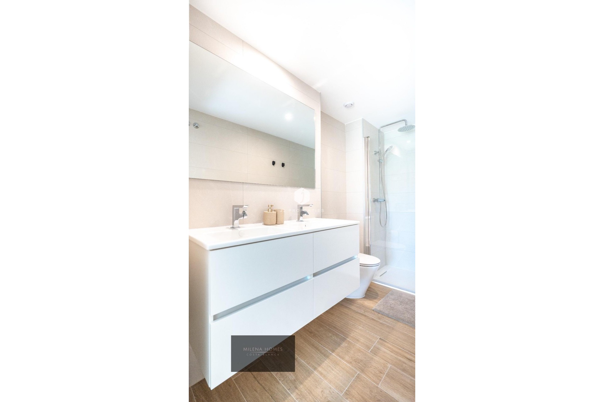 Resale - Apartment / flat -
Torrevieja - Punta prima