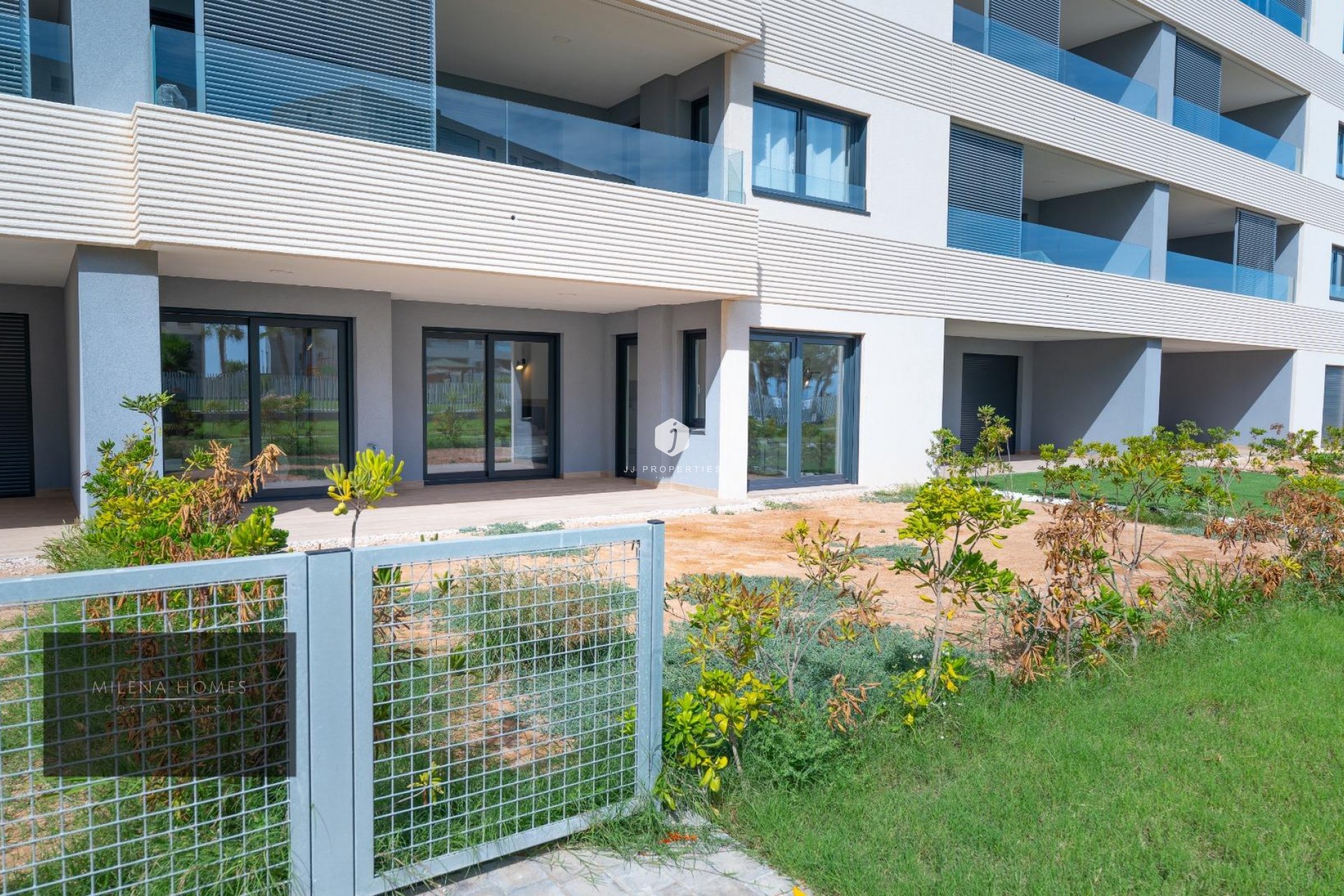 Resale - Apartment / flat -
Torrevieja - Punta prima