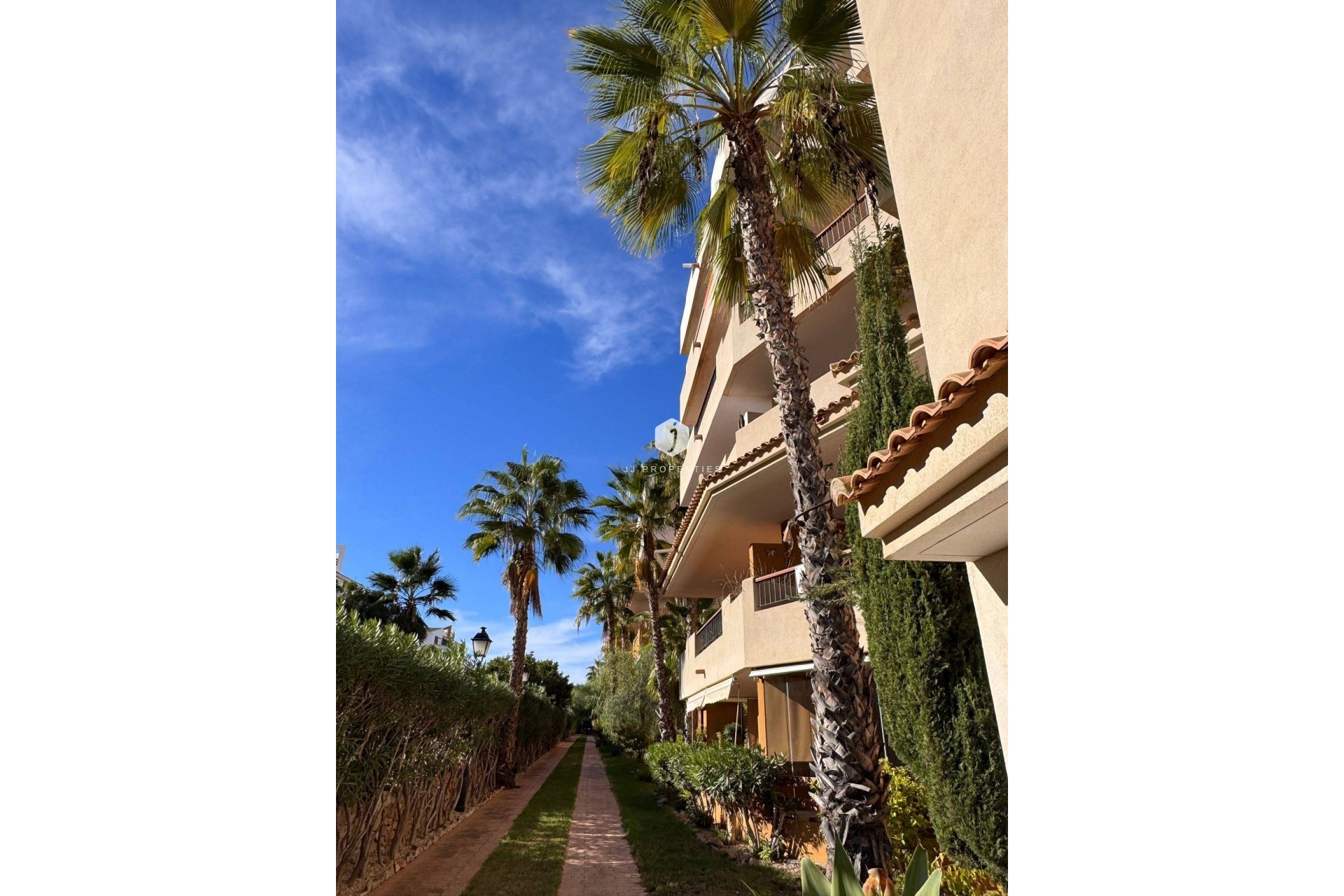 Resale - Apartment / flat -
Torrevieja - Punta prima