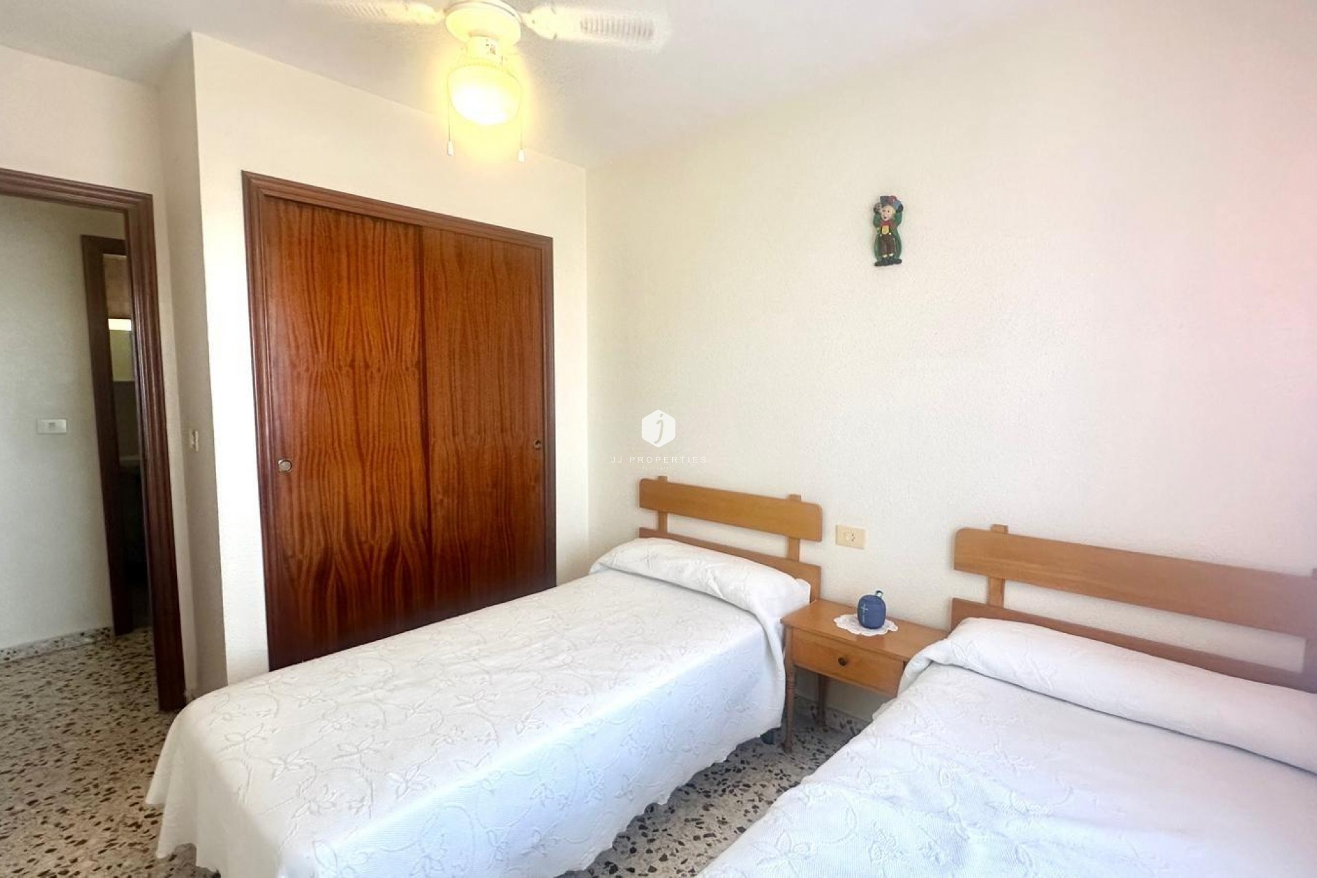 Resale - Apartment / flat -
Torrevieja - Punta prima