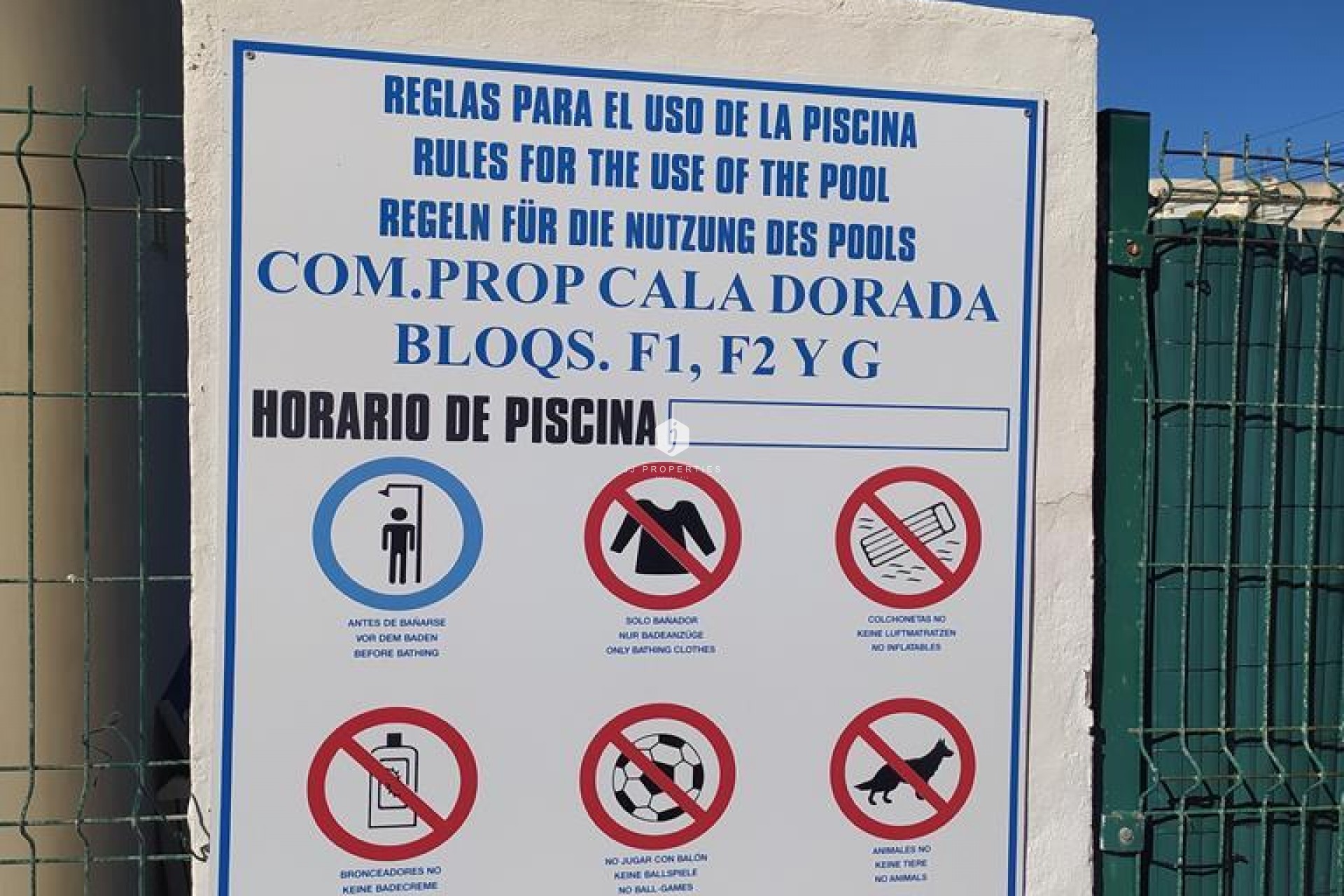 Resale - Apartment / flat -
Torrevieja - Punta prima