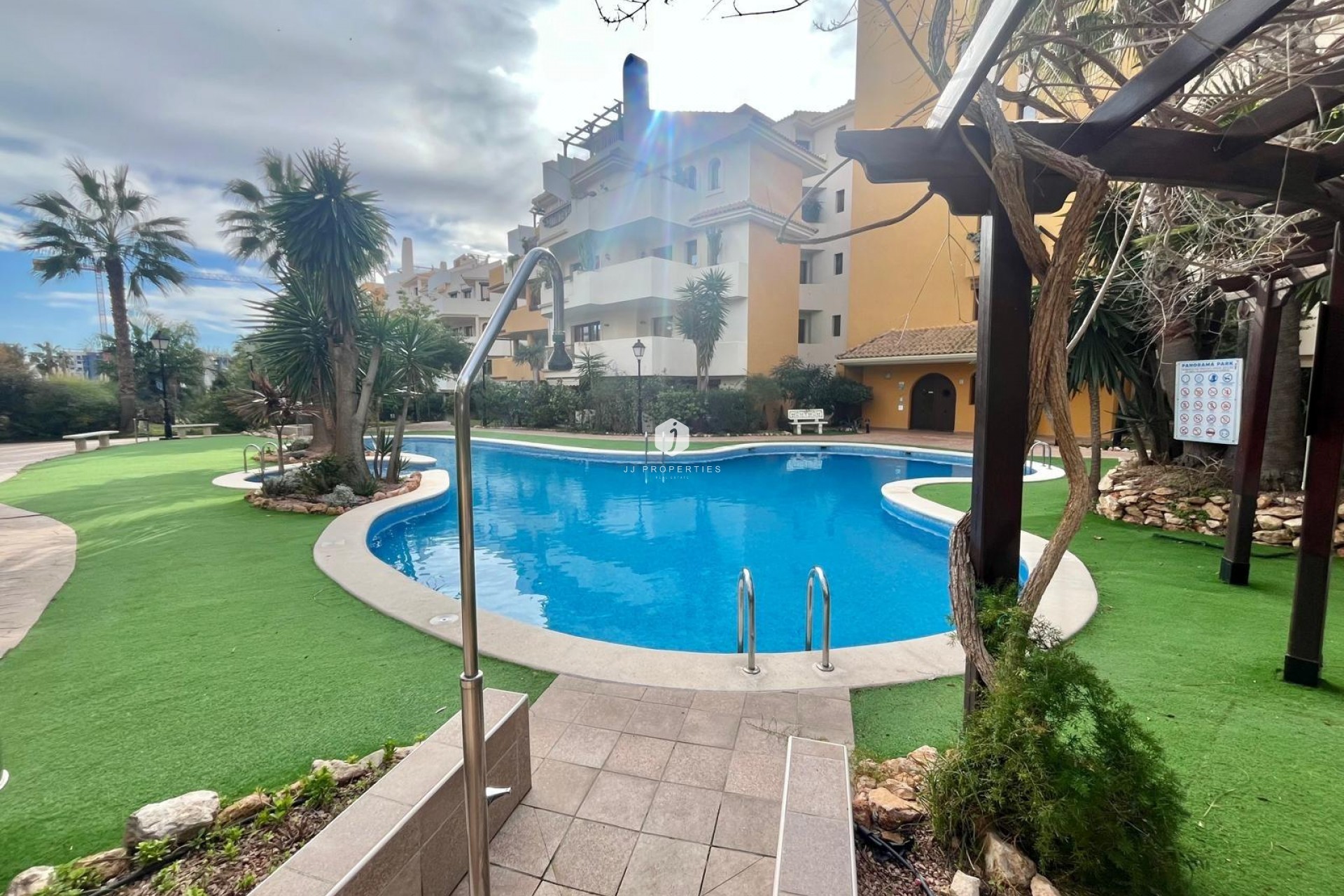 Resale - Apartment / flat -
Torrevieja - Punta prima