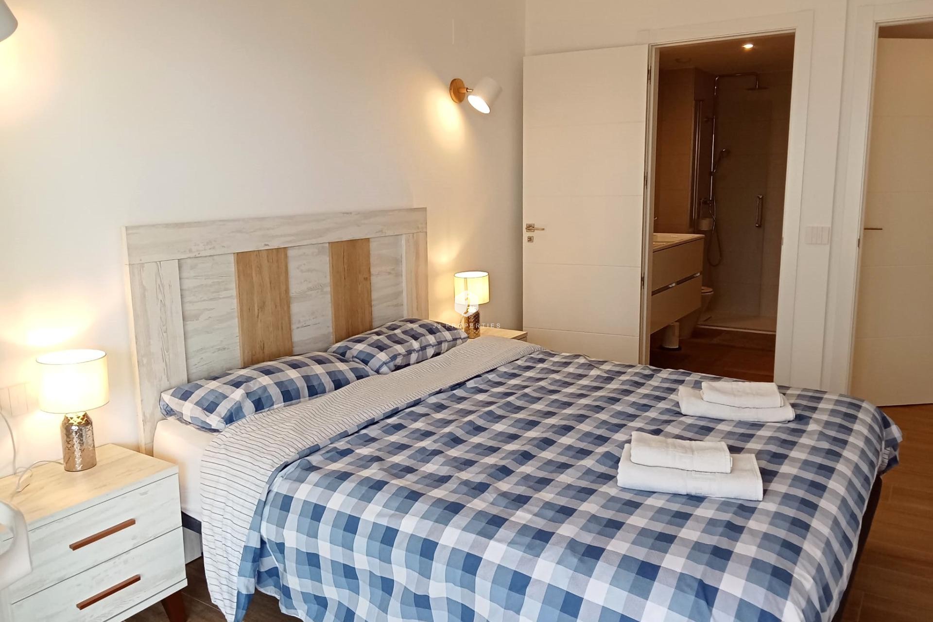 Resale - Apartment / flat -
Torrevieja - Punta prima