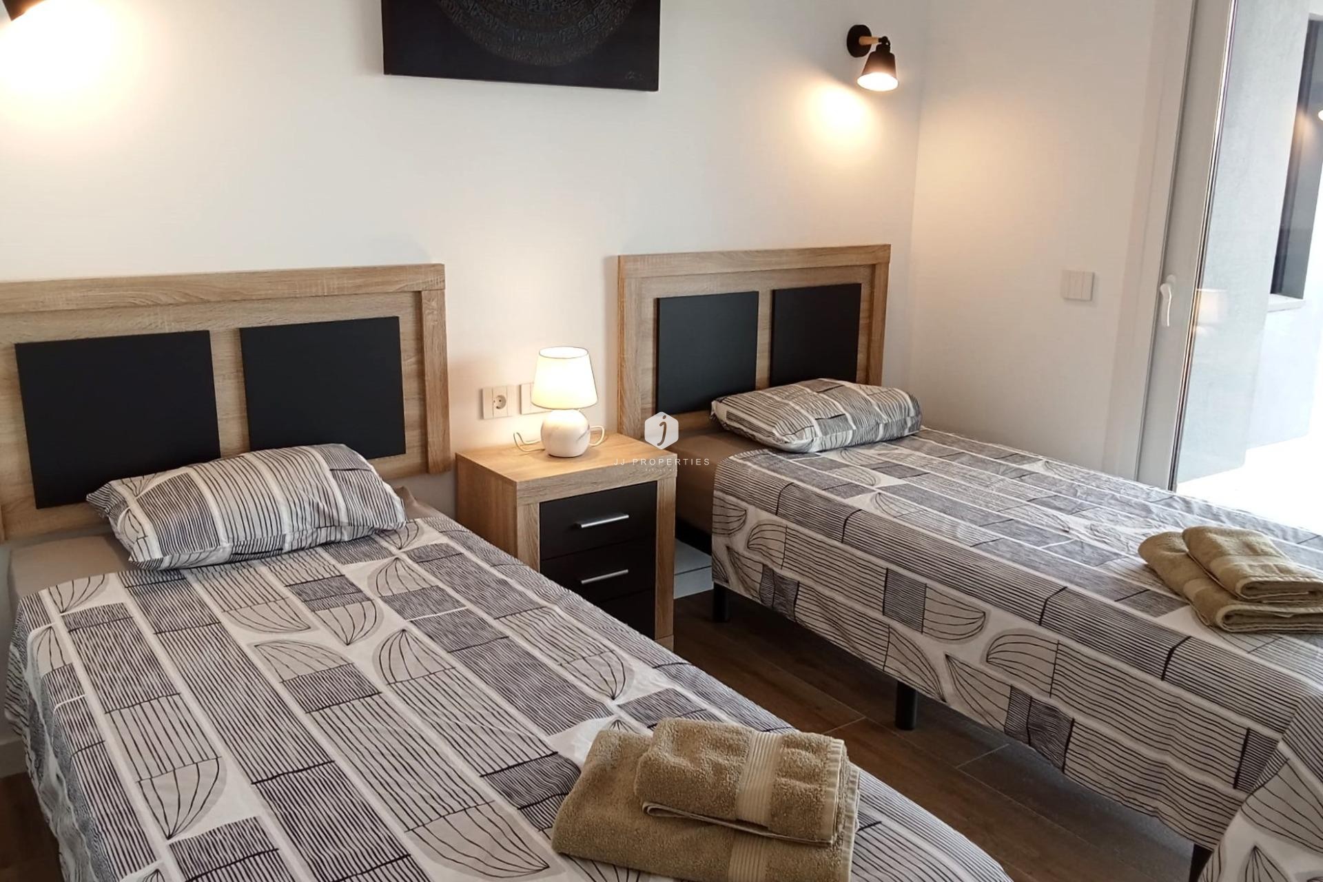 Resale - Apartment / flat -
Torrevieja - Punta prima