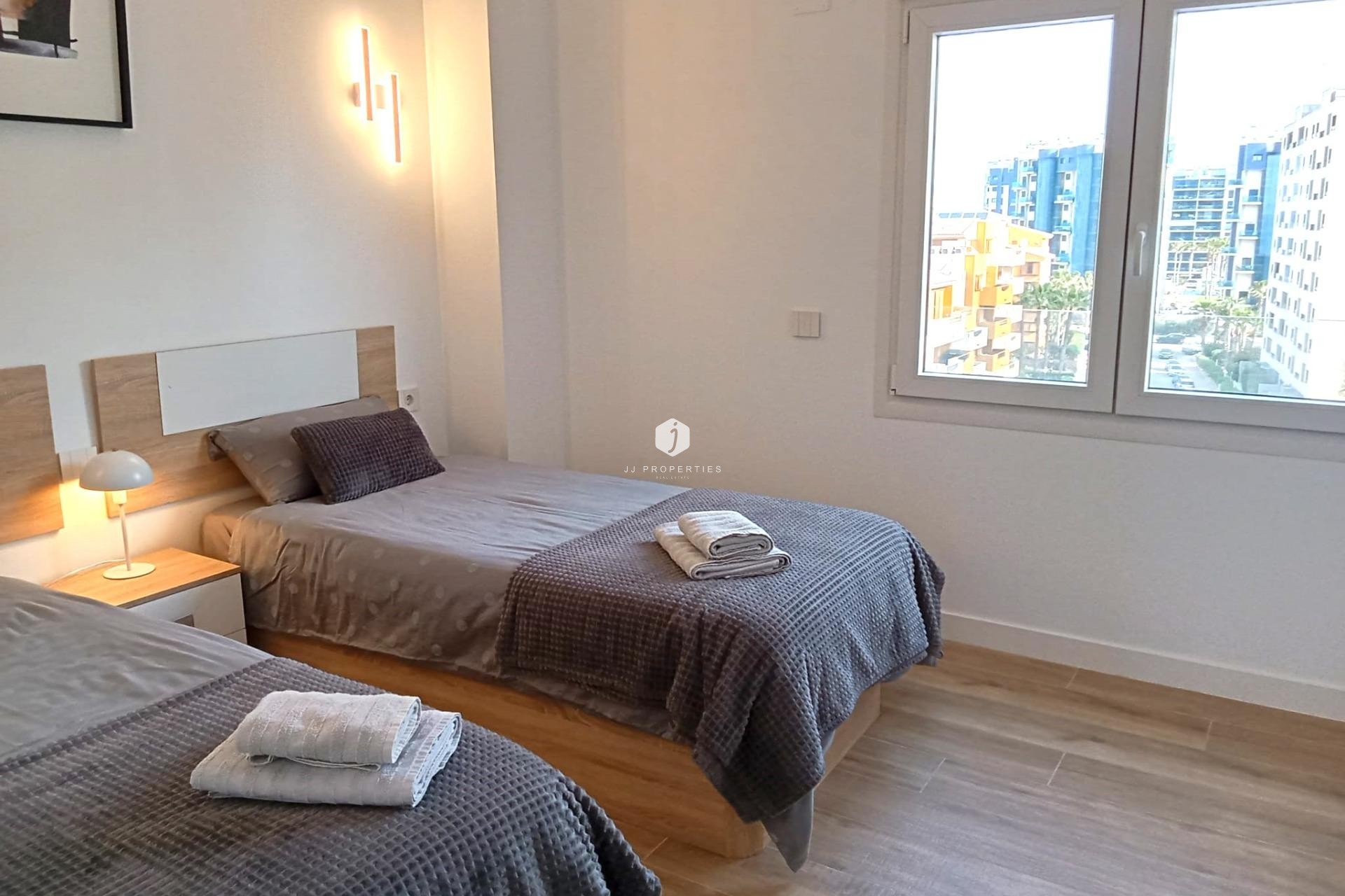Resale - Apartment / flat -
Torrevieja - Punta prima