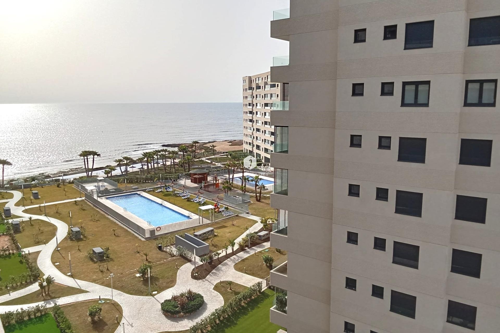 Resale - Apartment / flat -
Torrevieja - Punta prima