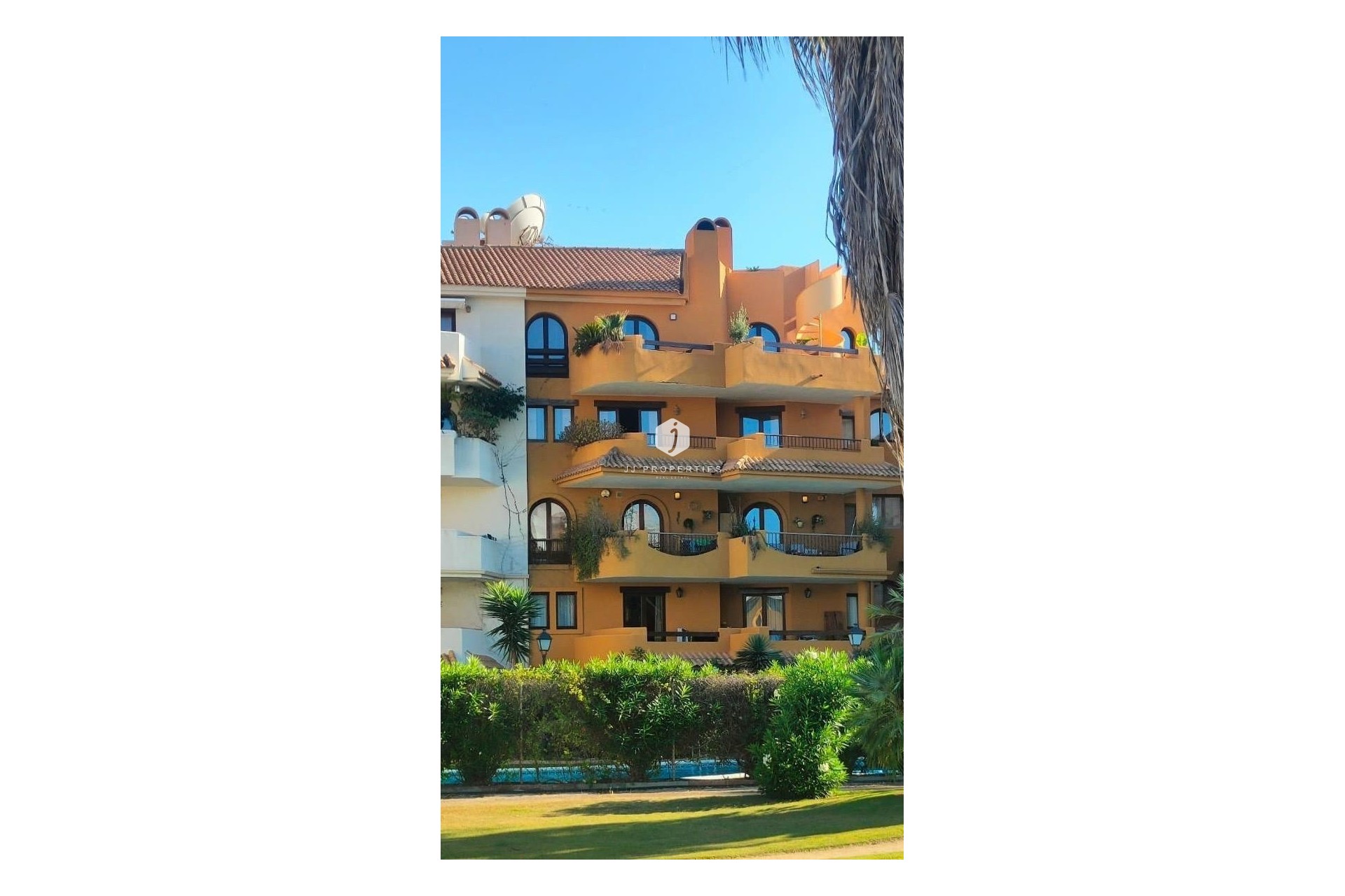 Resale - Apartment / flat -
Torrevieja - Punta prima