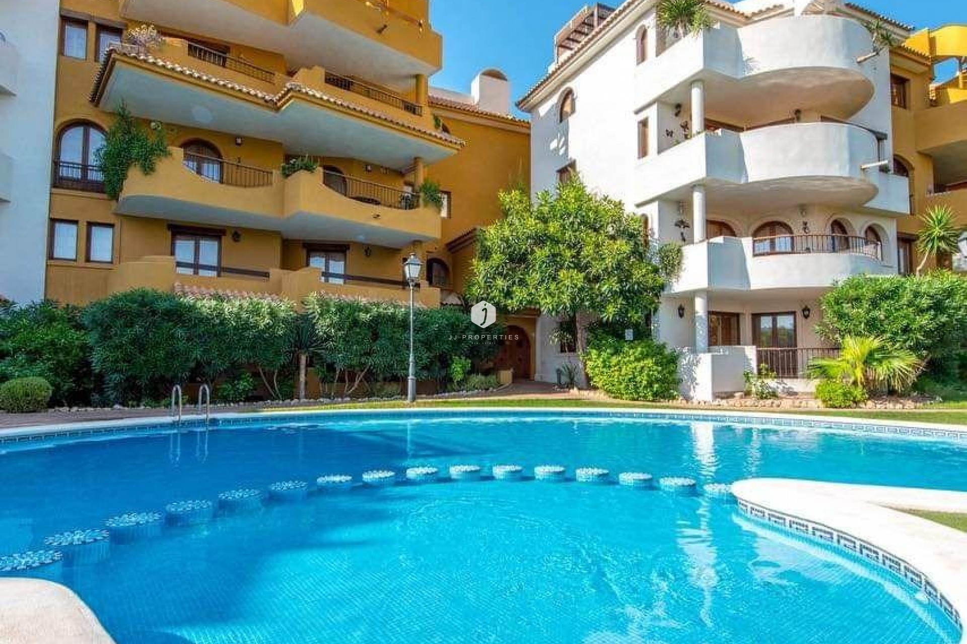 Resale - Apartment / flat -
Torrevieja - Punta prima
