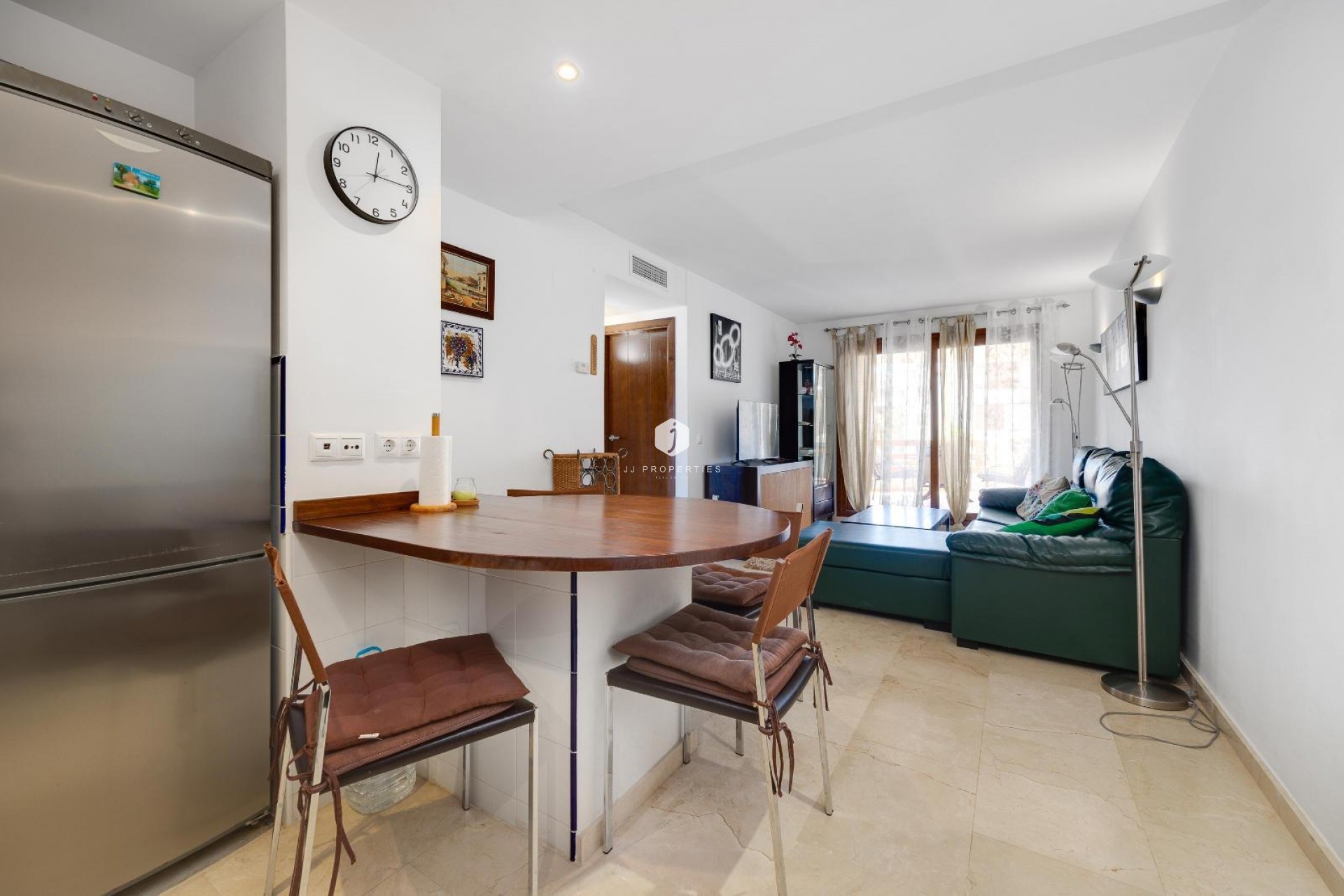 Resale - Apartment / flat -
Torrevieja - Punta prima