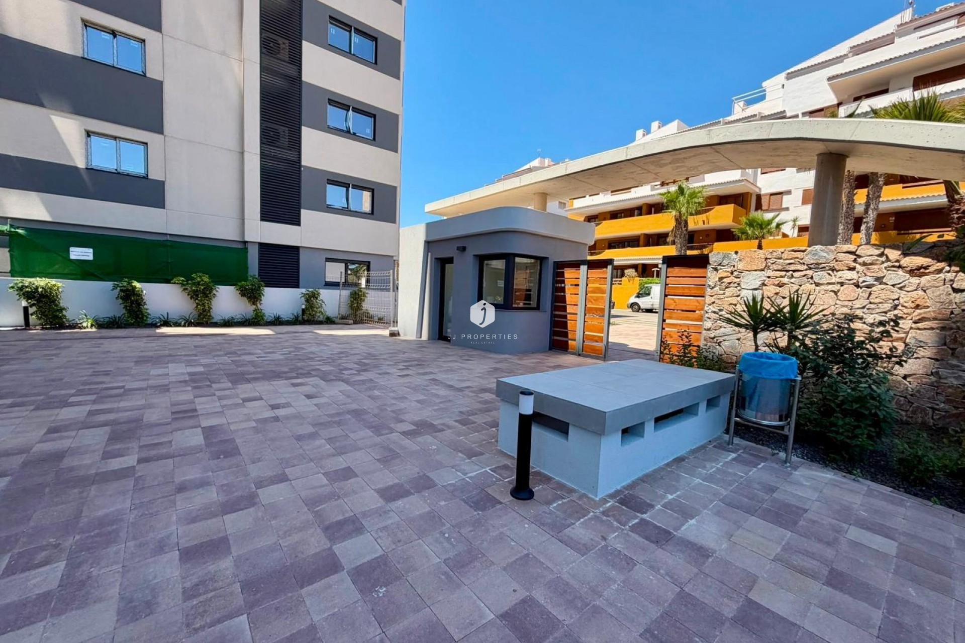 Resale - Apartment / flat -
Torrevieja - Punta prima