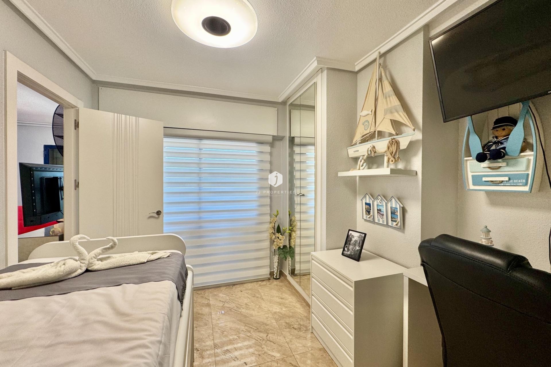 Resale - Apartment / flat -
Torrevieja - Torre la mata