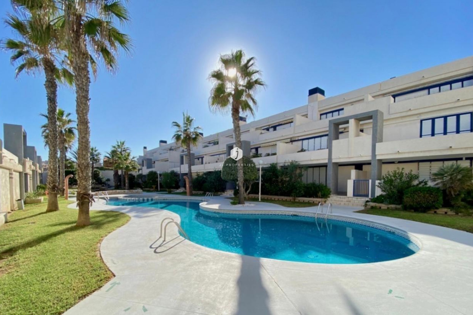 Resale - Apartment / flat -
Torrevieja - Torre la mata